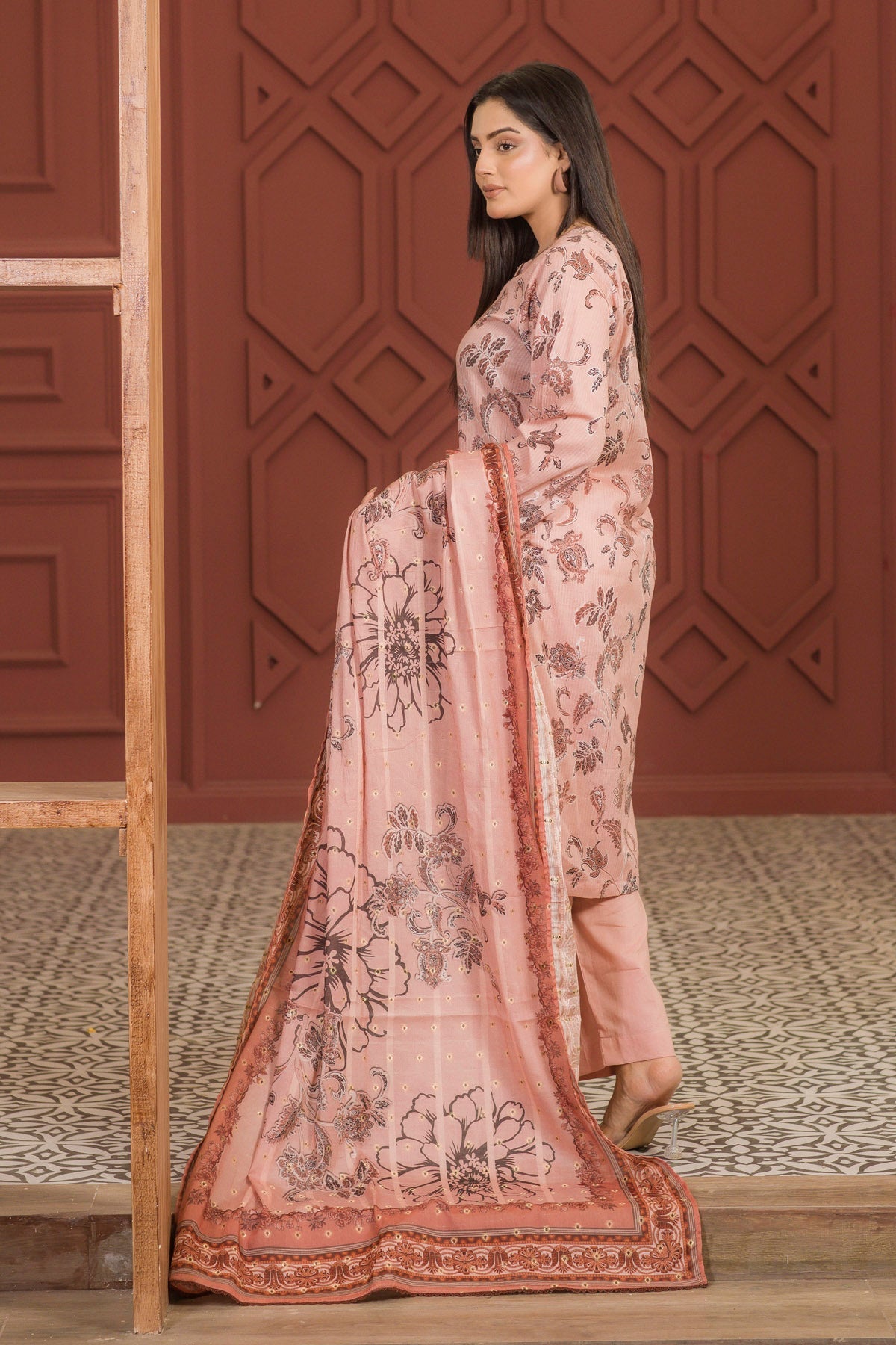 lawn voile Kurta Set in Peach pink
