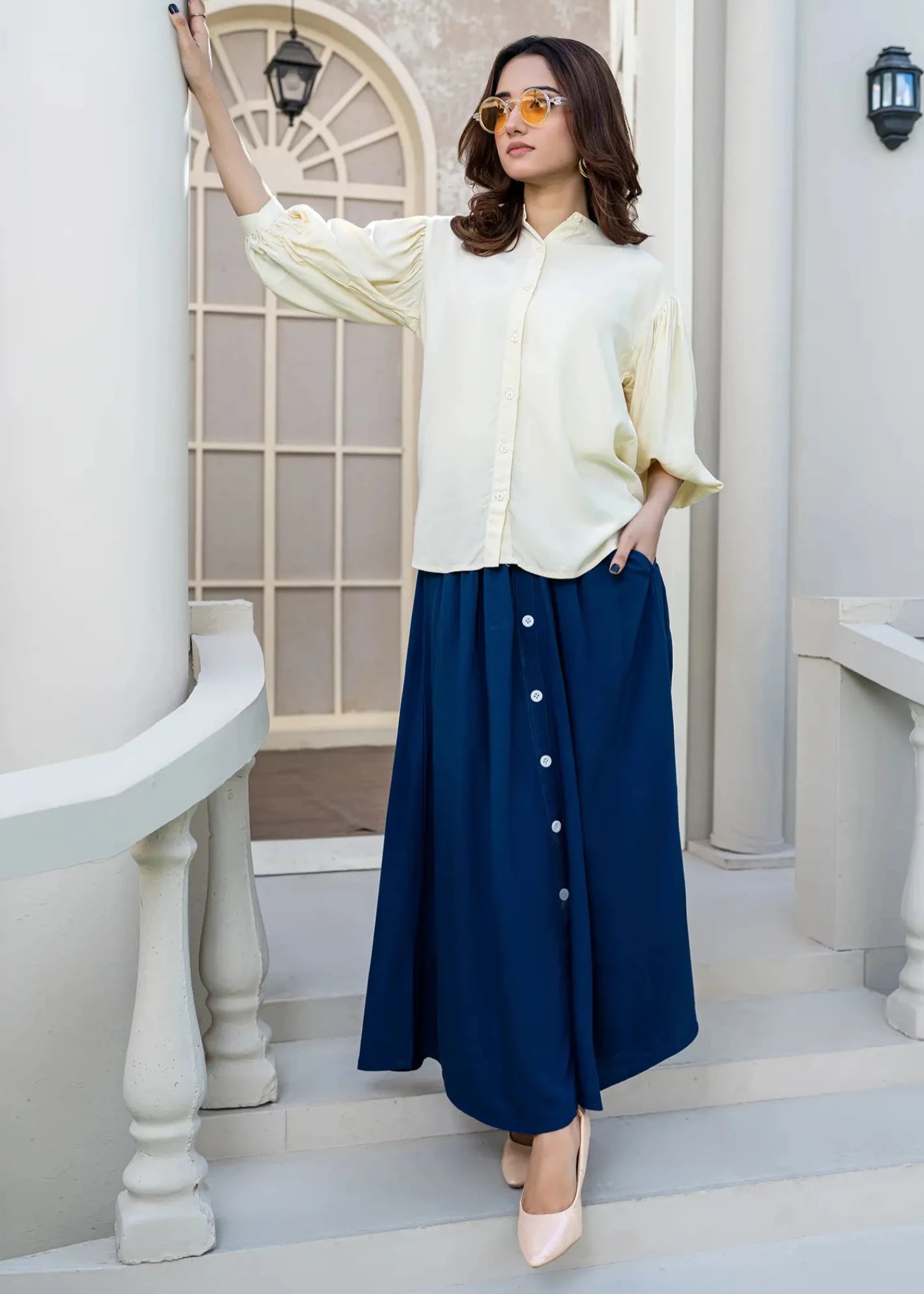 linen Top in Cream, navy blue