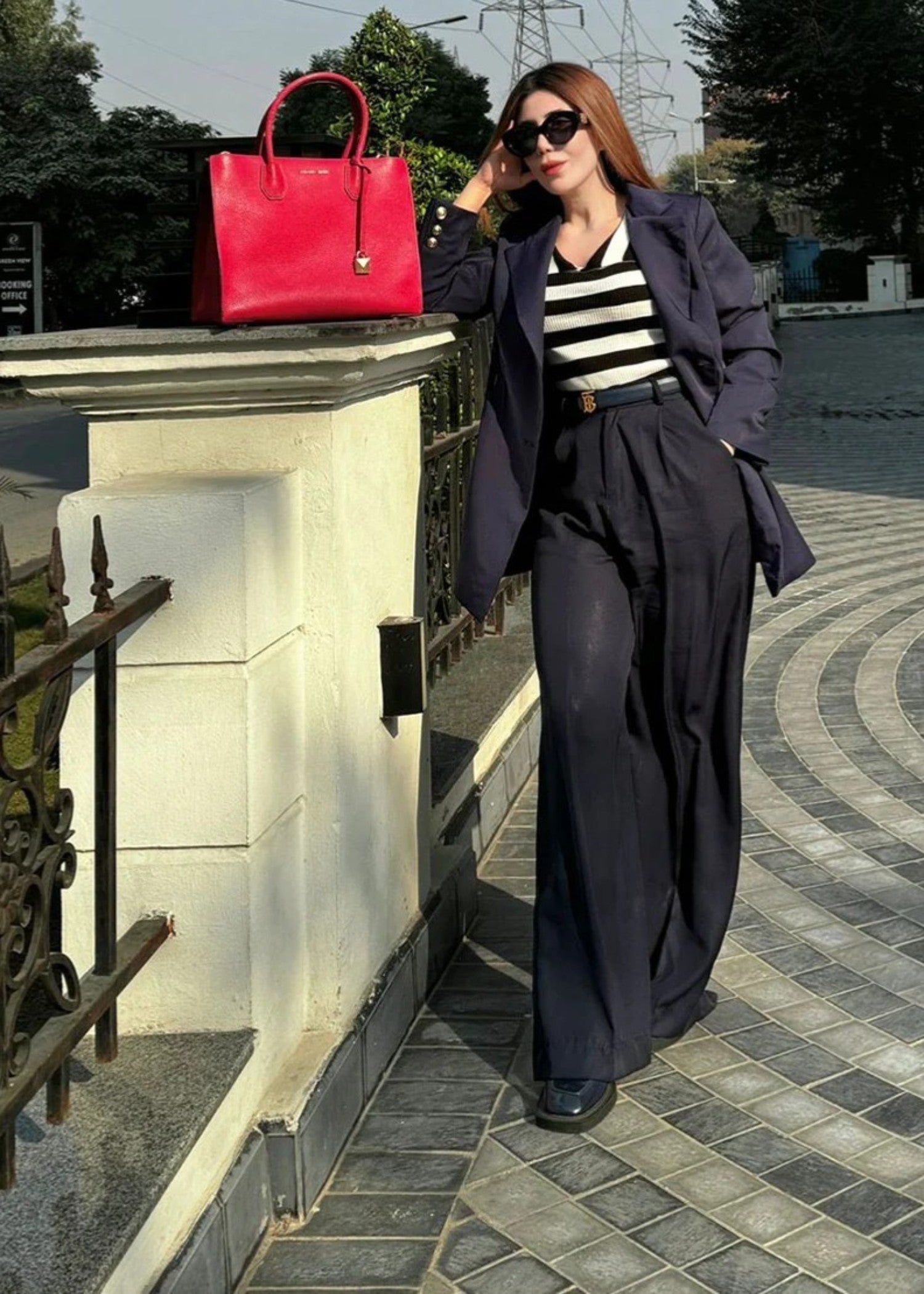 georgette Pants in Navy blue