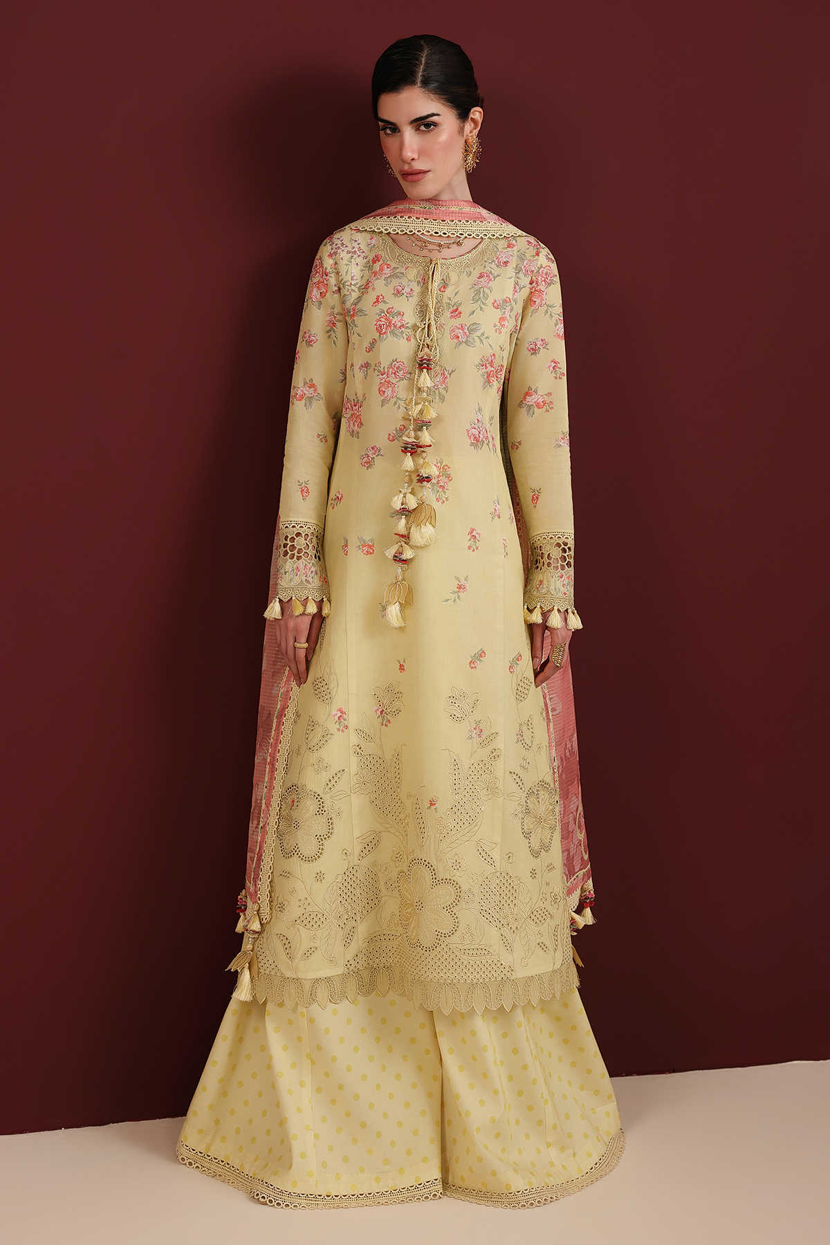 Iris Luxury Festive Lawn – IL26-D07