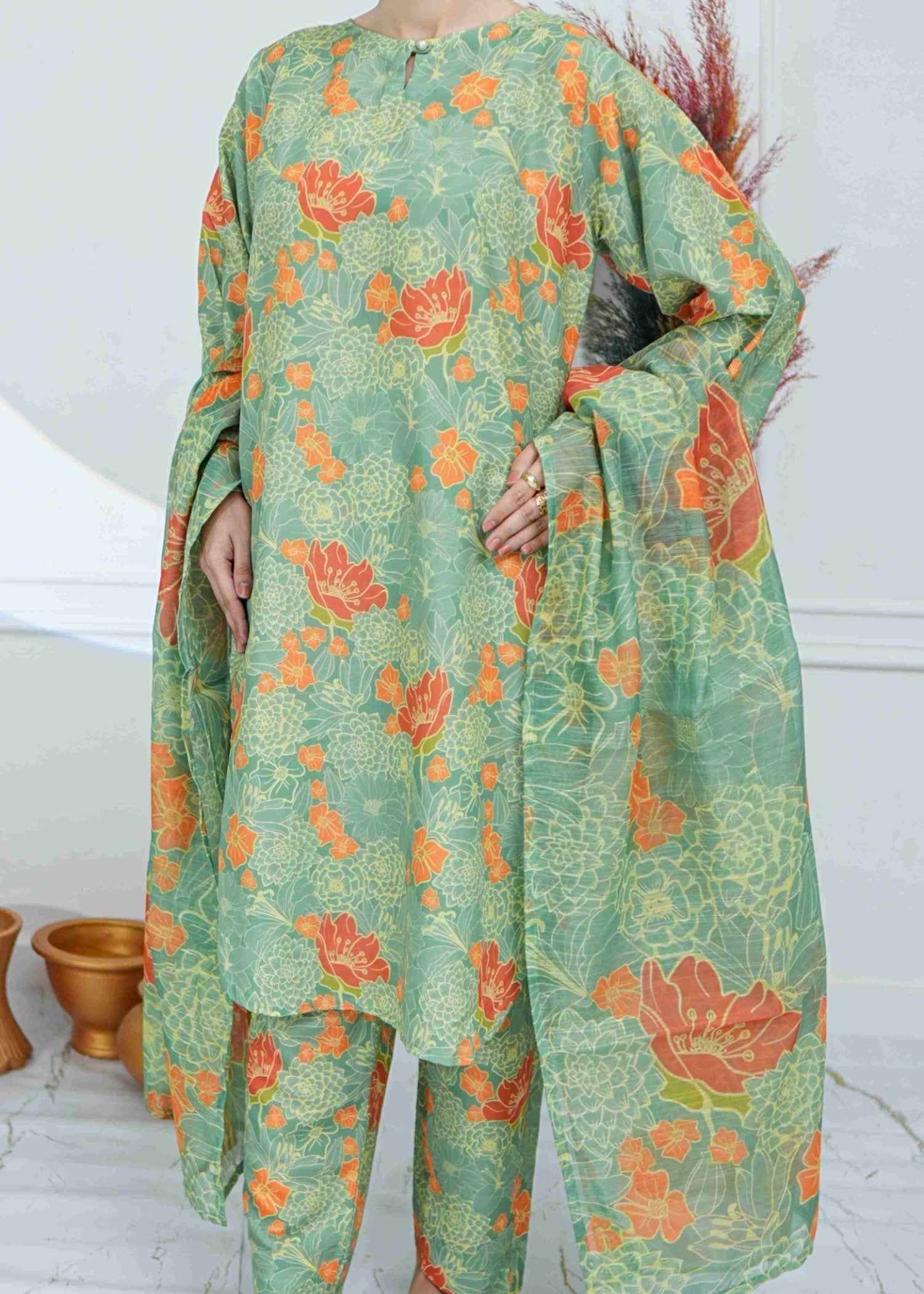 swiss lawn Kurta Set in Apple green