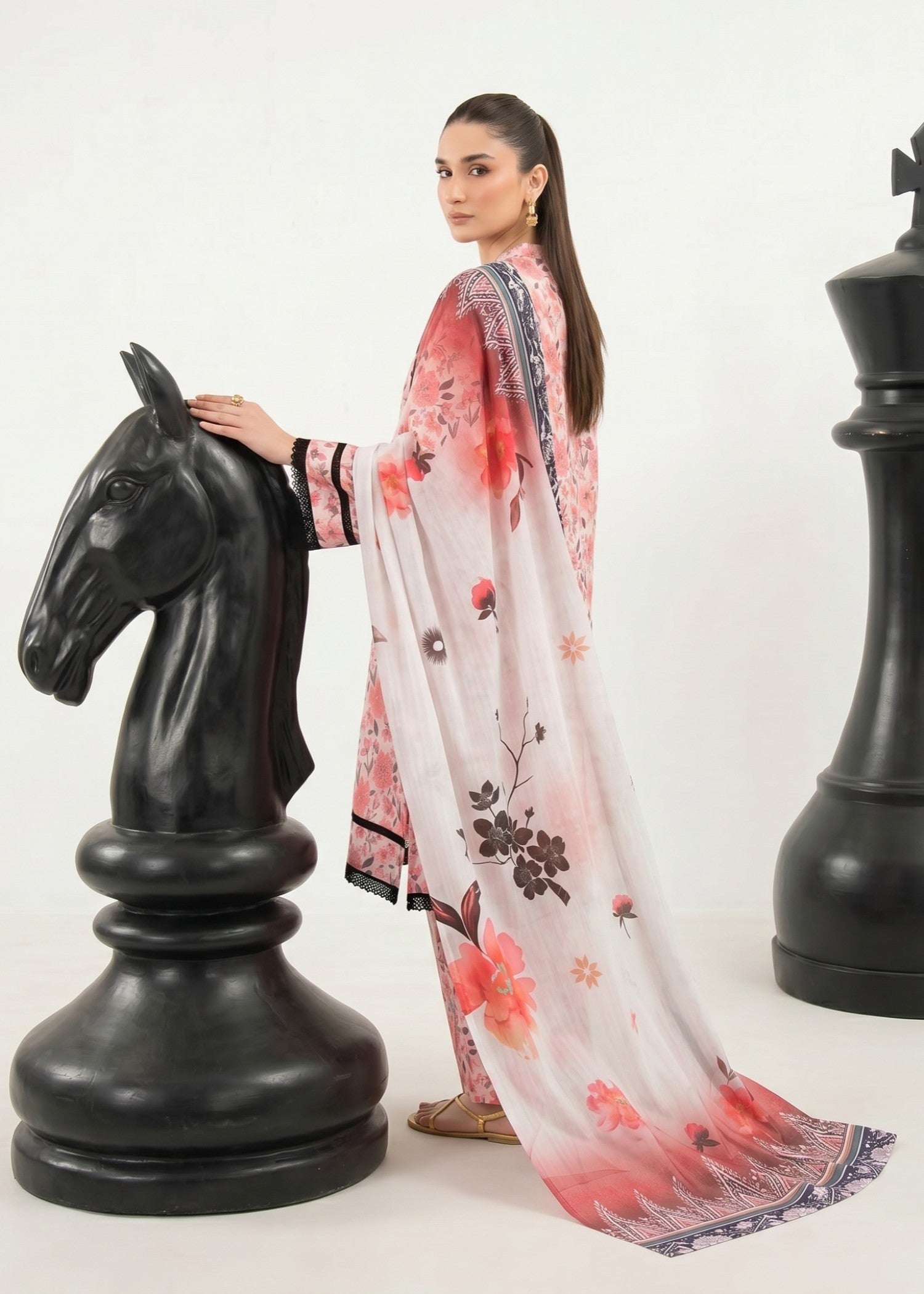 lawn Kurta Set in Tea rose pink
