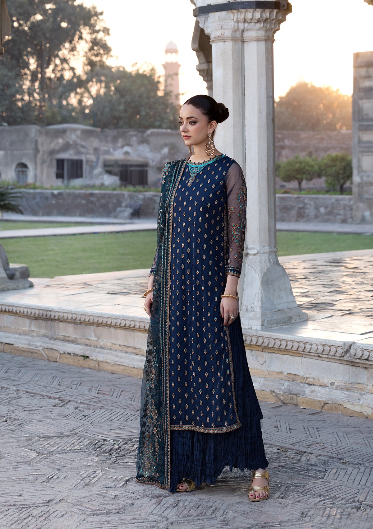 net Unstitched in Dark blue