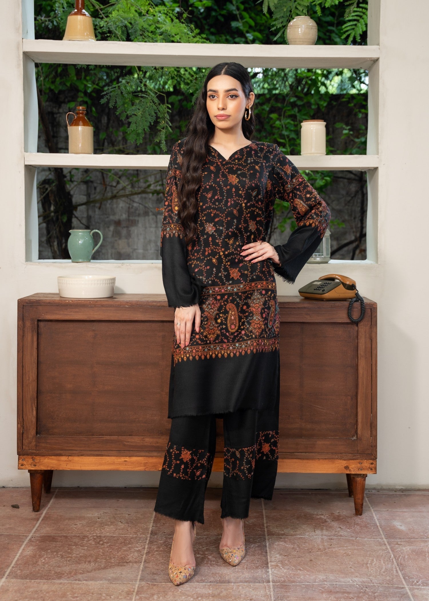 pashmina wool Kurta Set in Black