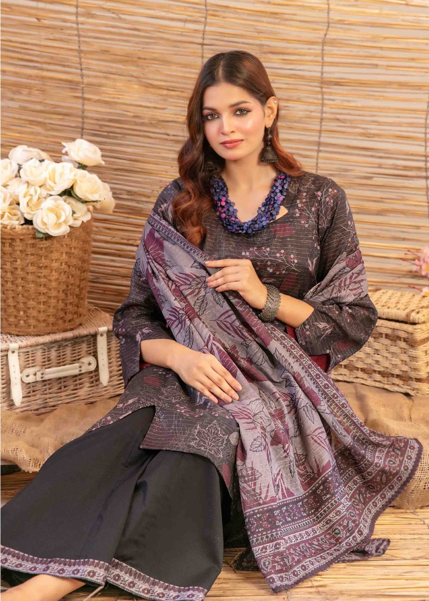 slub lawn Kurta Set in Charcoal black