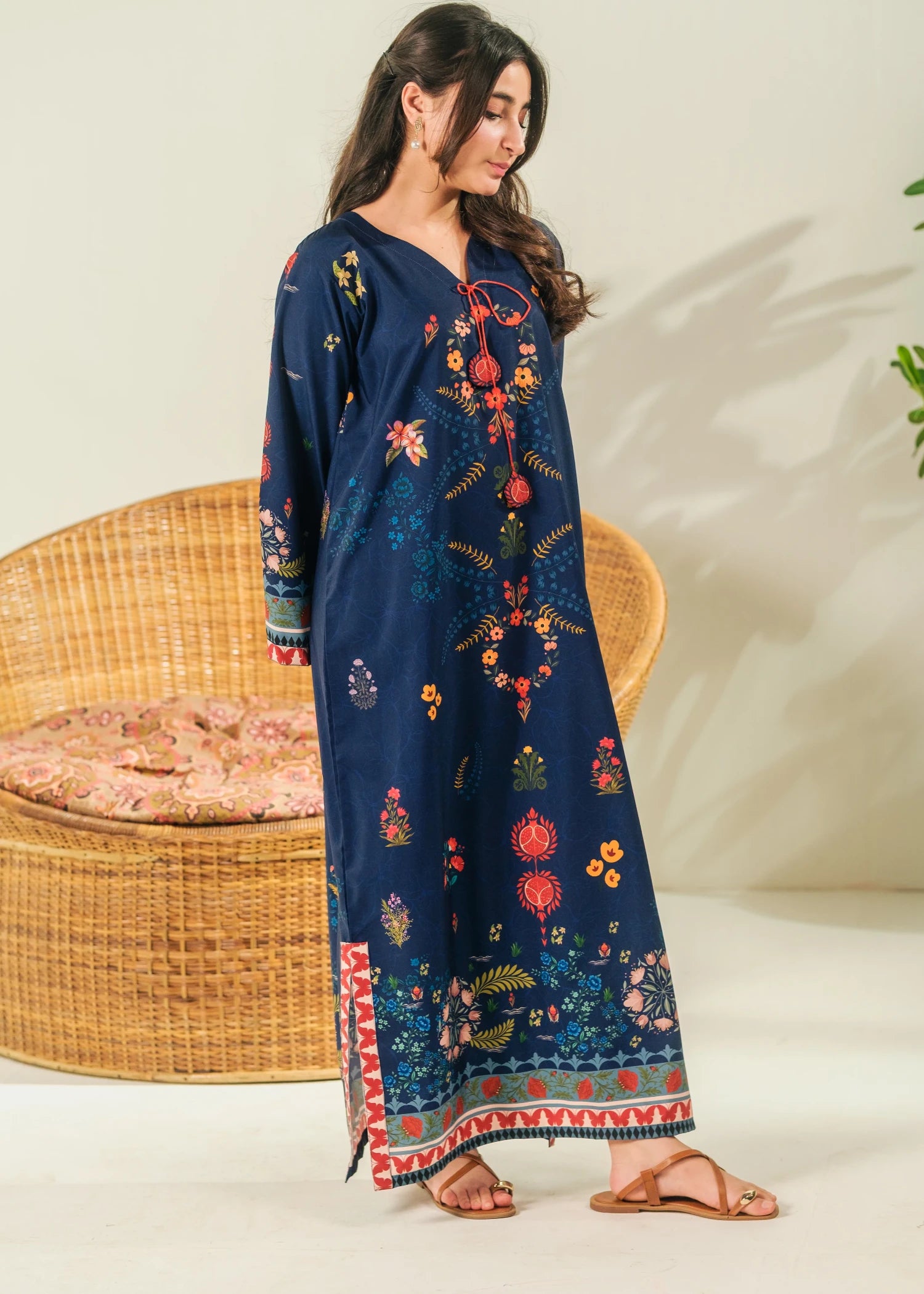 crepe Kaftan in Midnight blue