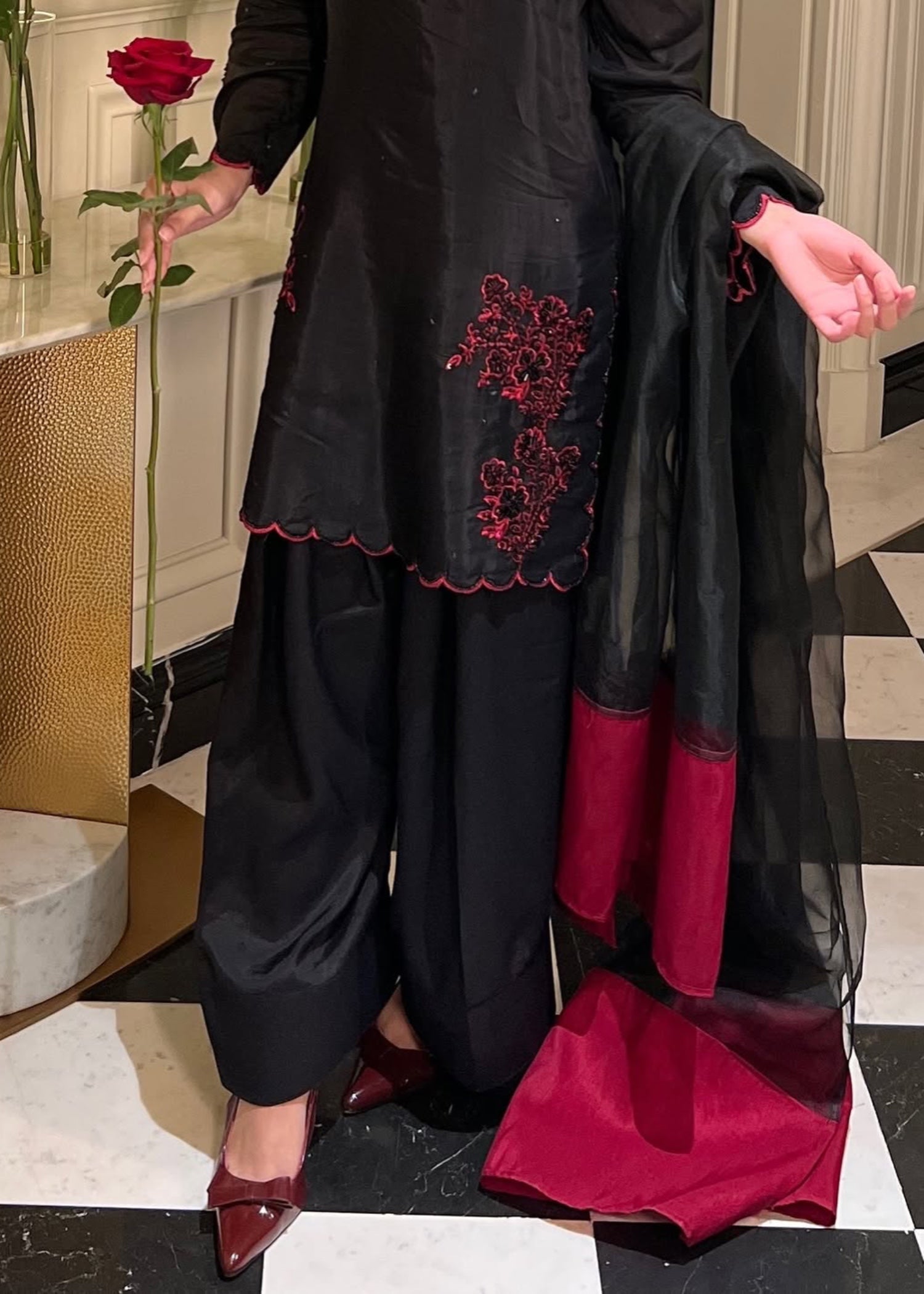charmuse/shamooz Kurta Set in Jet black
