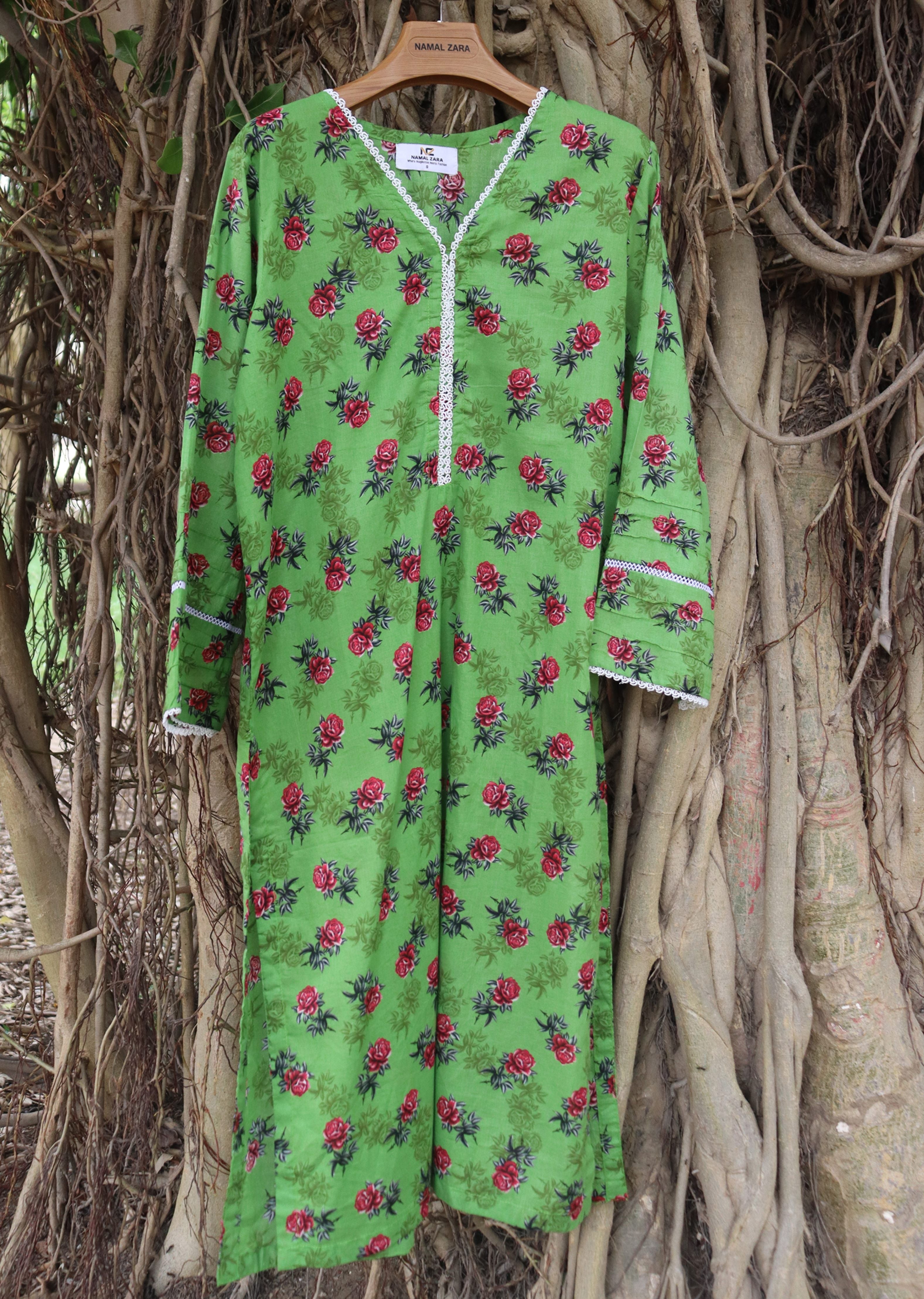 lawn Kurta Set in Kelly green