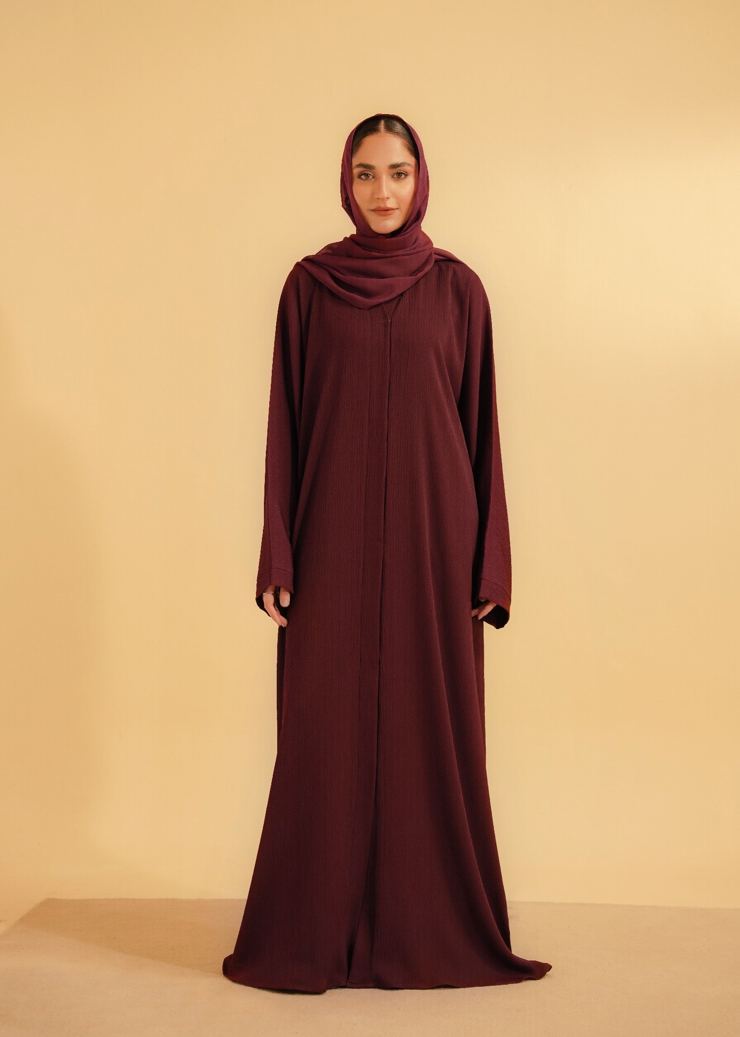 crinkle Abaya in Maroon