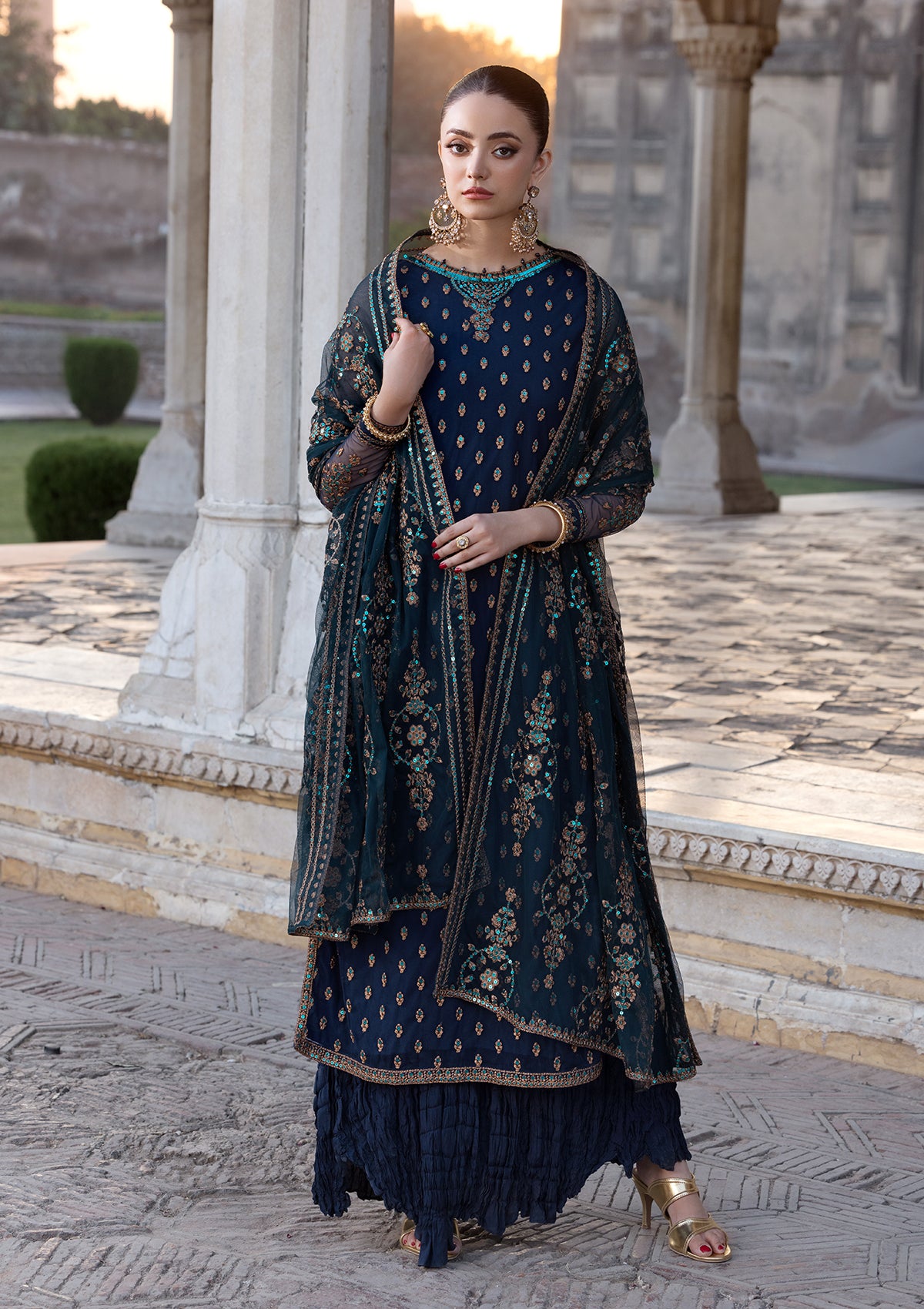 net Unstitched in Dark blue