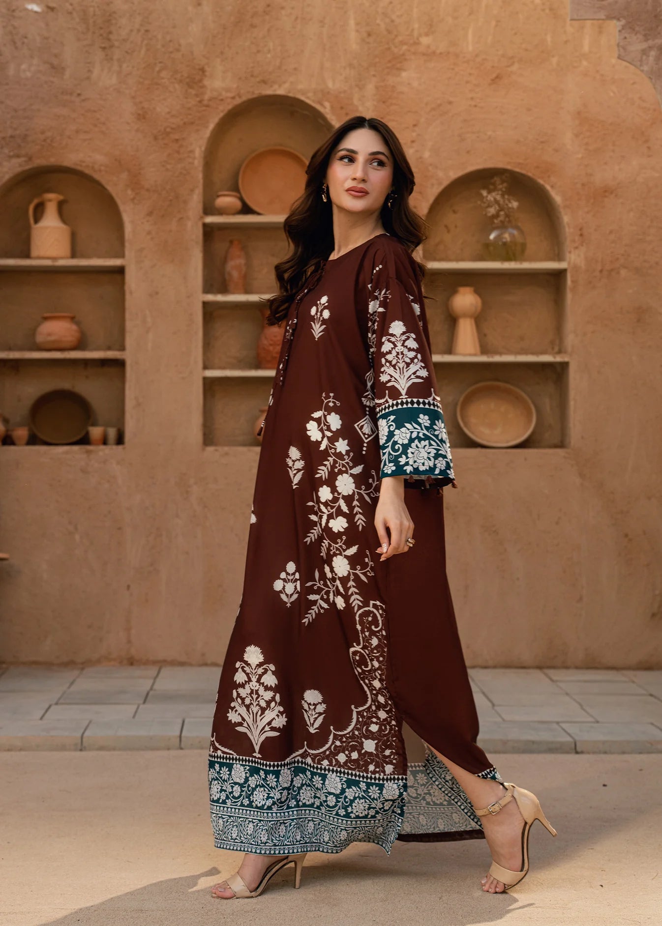 arabic lawn Kaftan in Chocolate brown