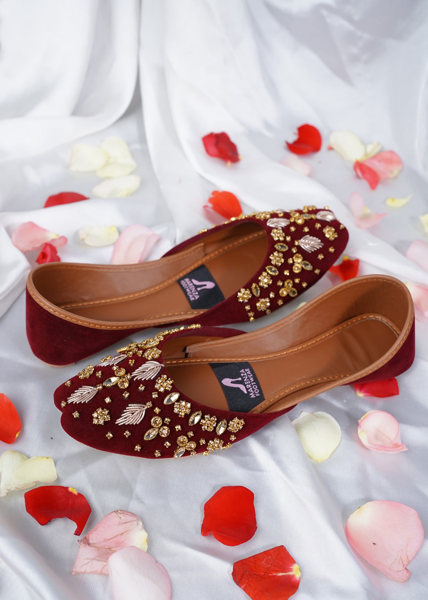 Khussa in Maroon by - High Quality Women Khussa HPI0786