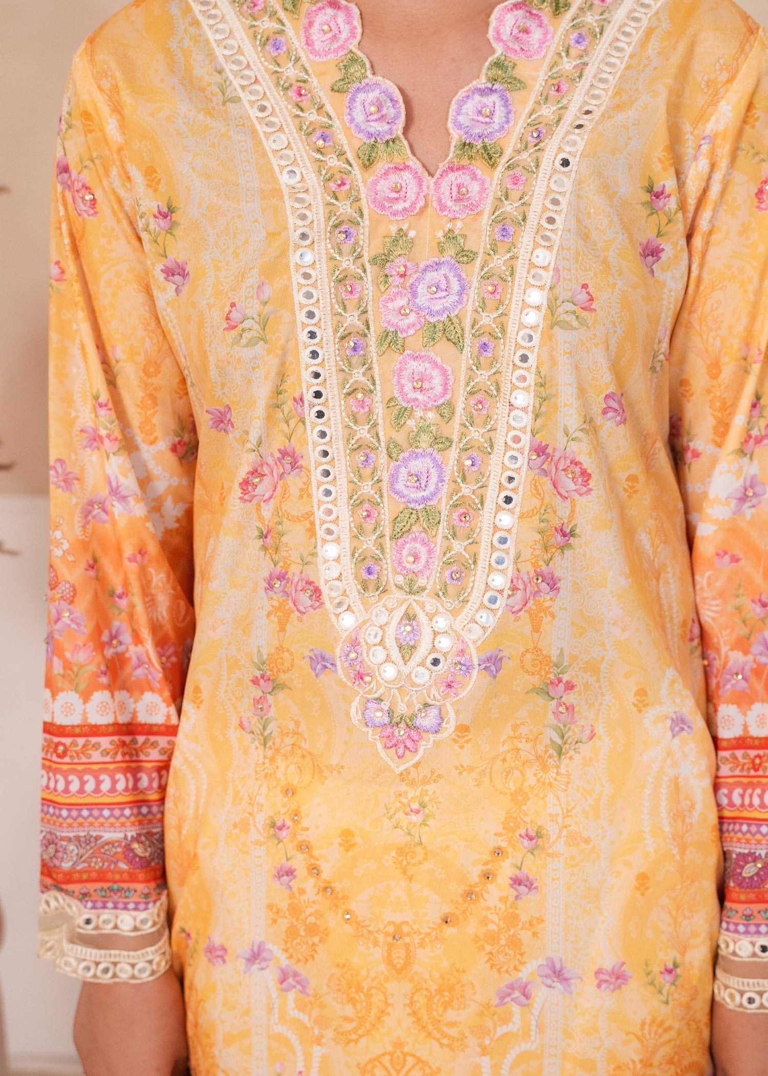silk crepe Kurta Set in Multi