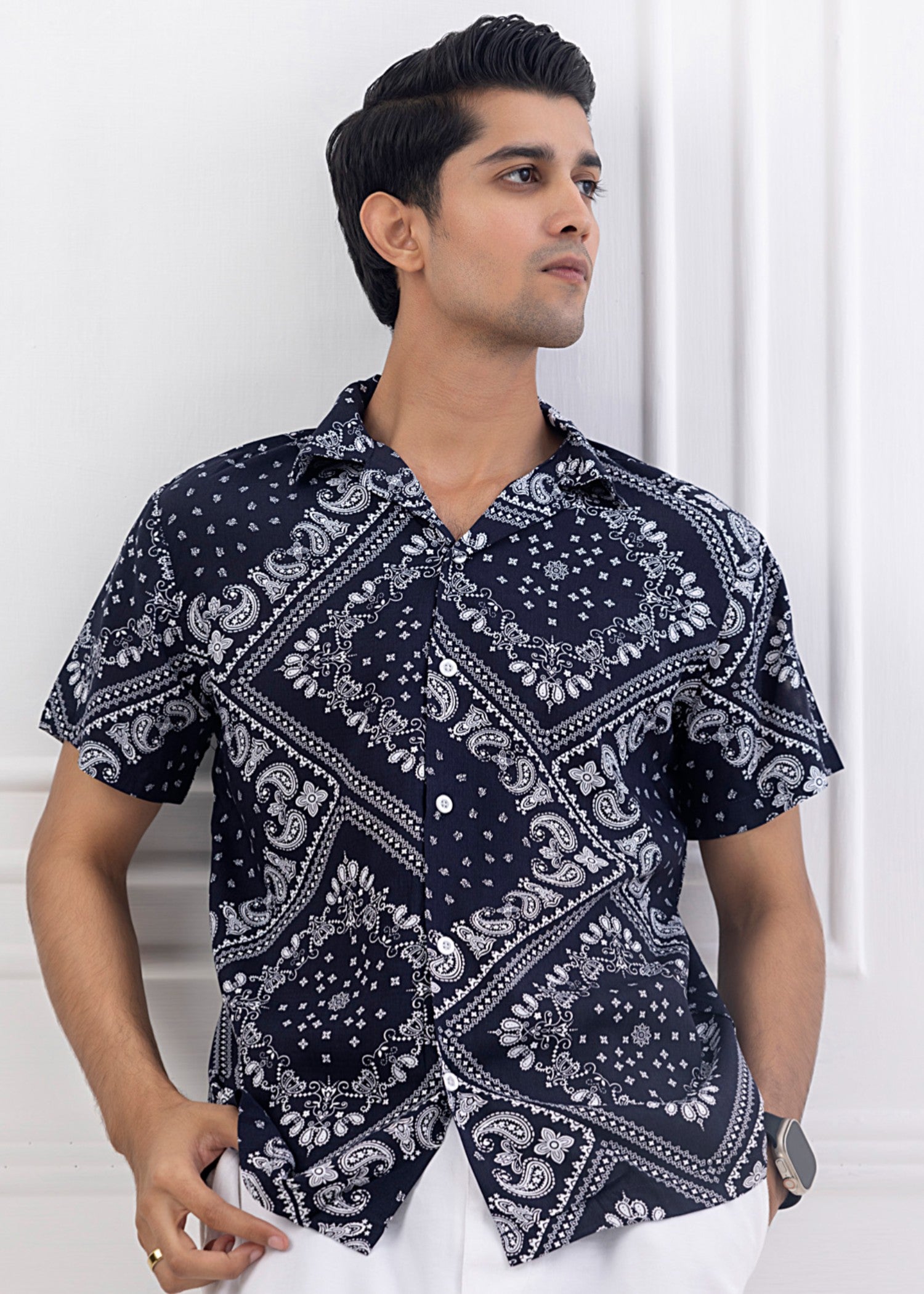 linen Casual Shirt in Navy blue, white