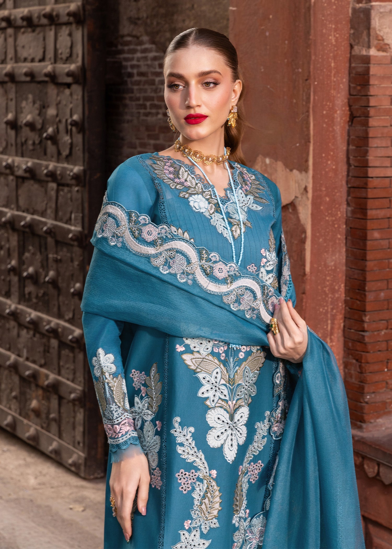 Breeze Festive Luxury Lawn – VERA-9-A
