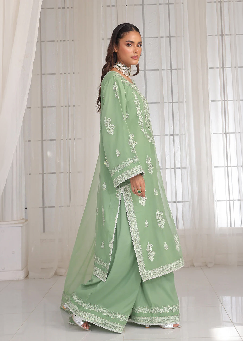 organza Kurta Set in Pistachio green