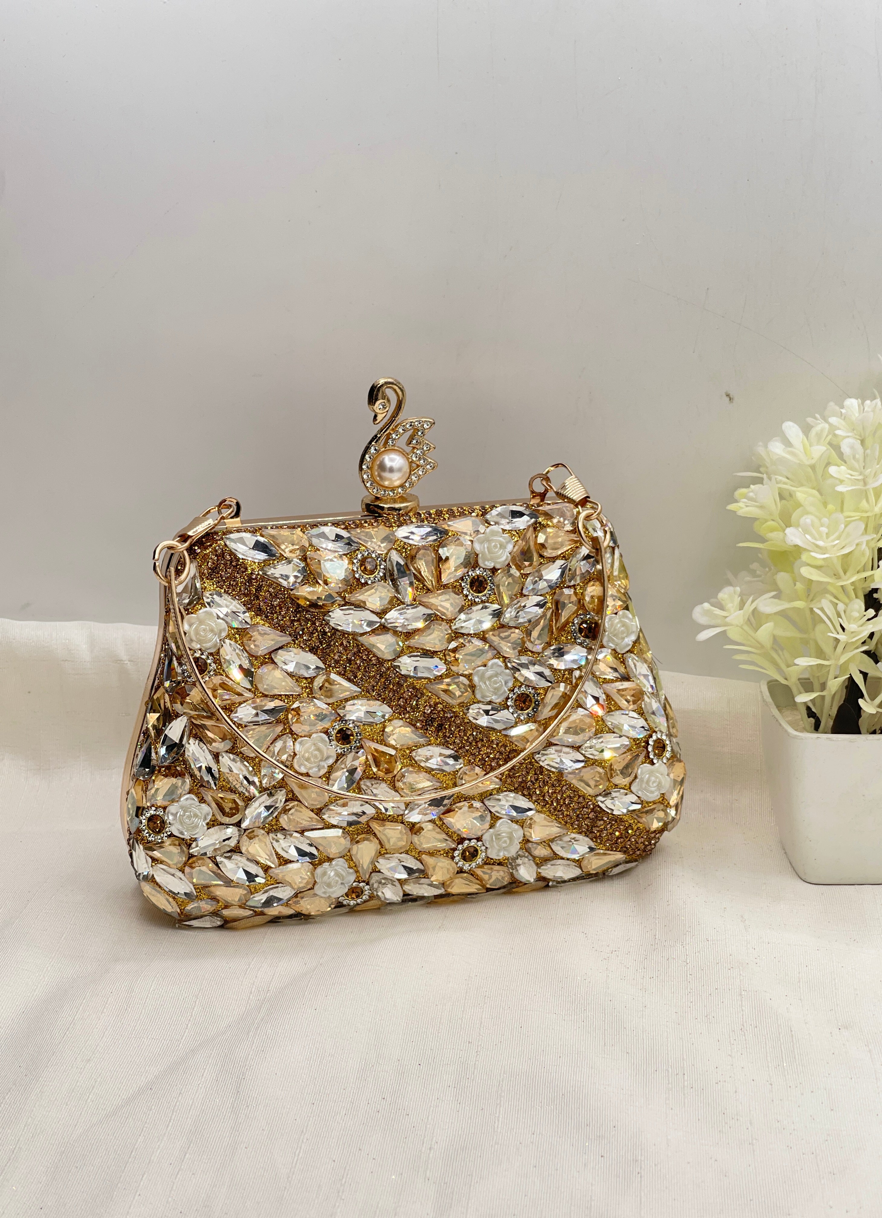 Clutch in Gold Color by - Trendy Women Clutch KNX3635