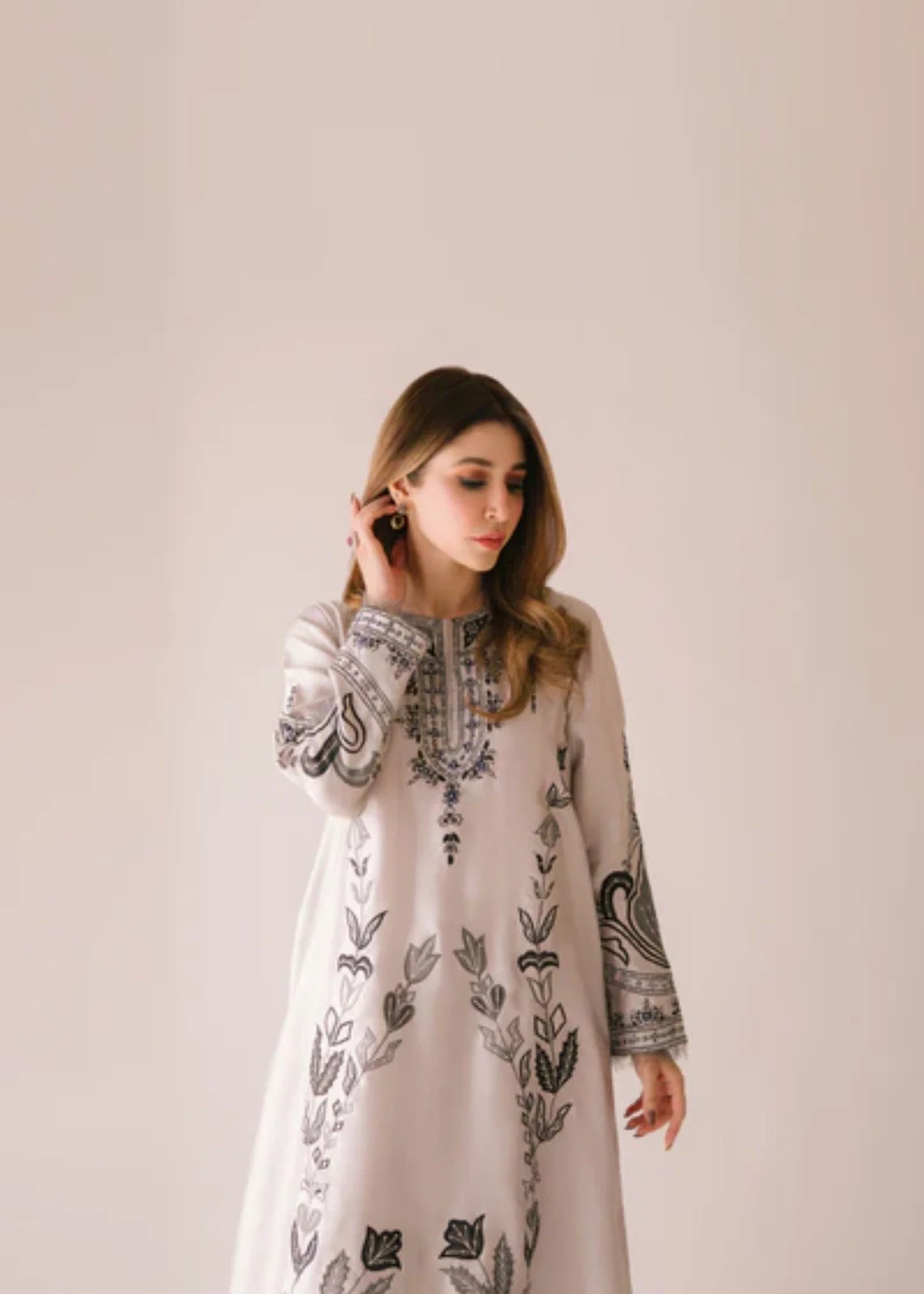 silk Kaftan in Pastel grey