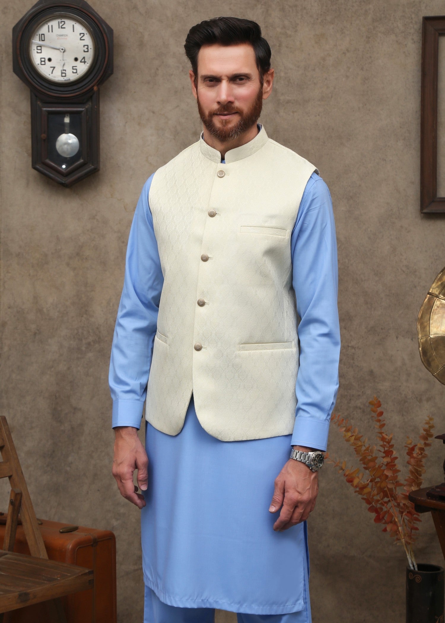 jamawar Waistcoat in Off-white