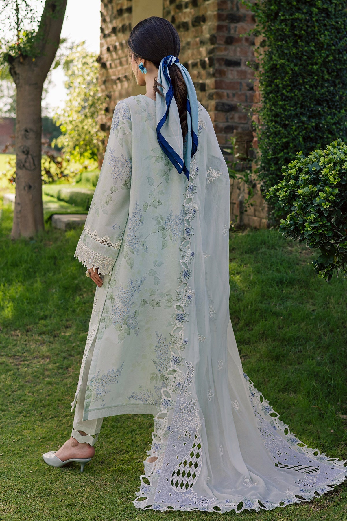 Lily May Lawn – NE-262