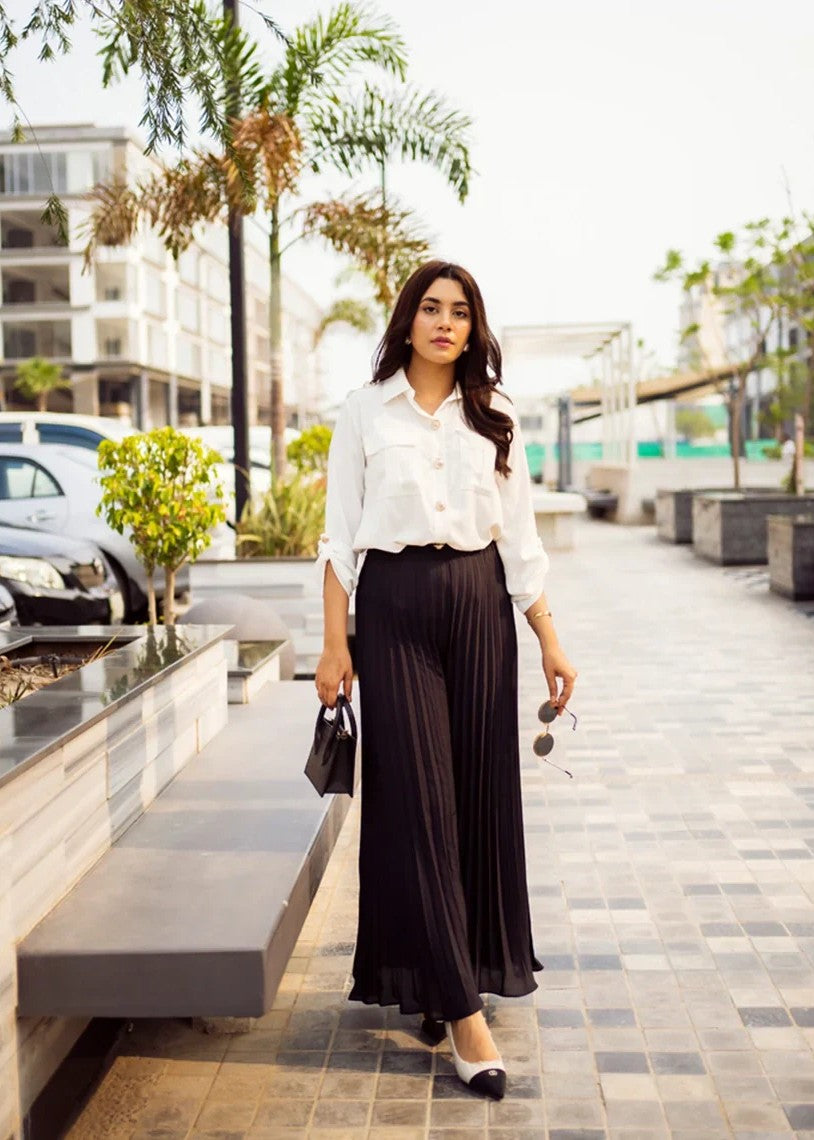 crepe Trousers in Jet black