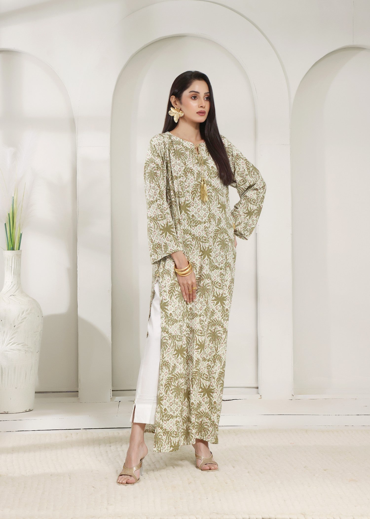 linen Kurti in Off-white