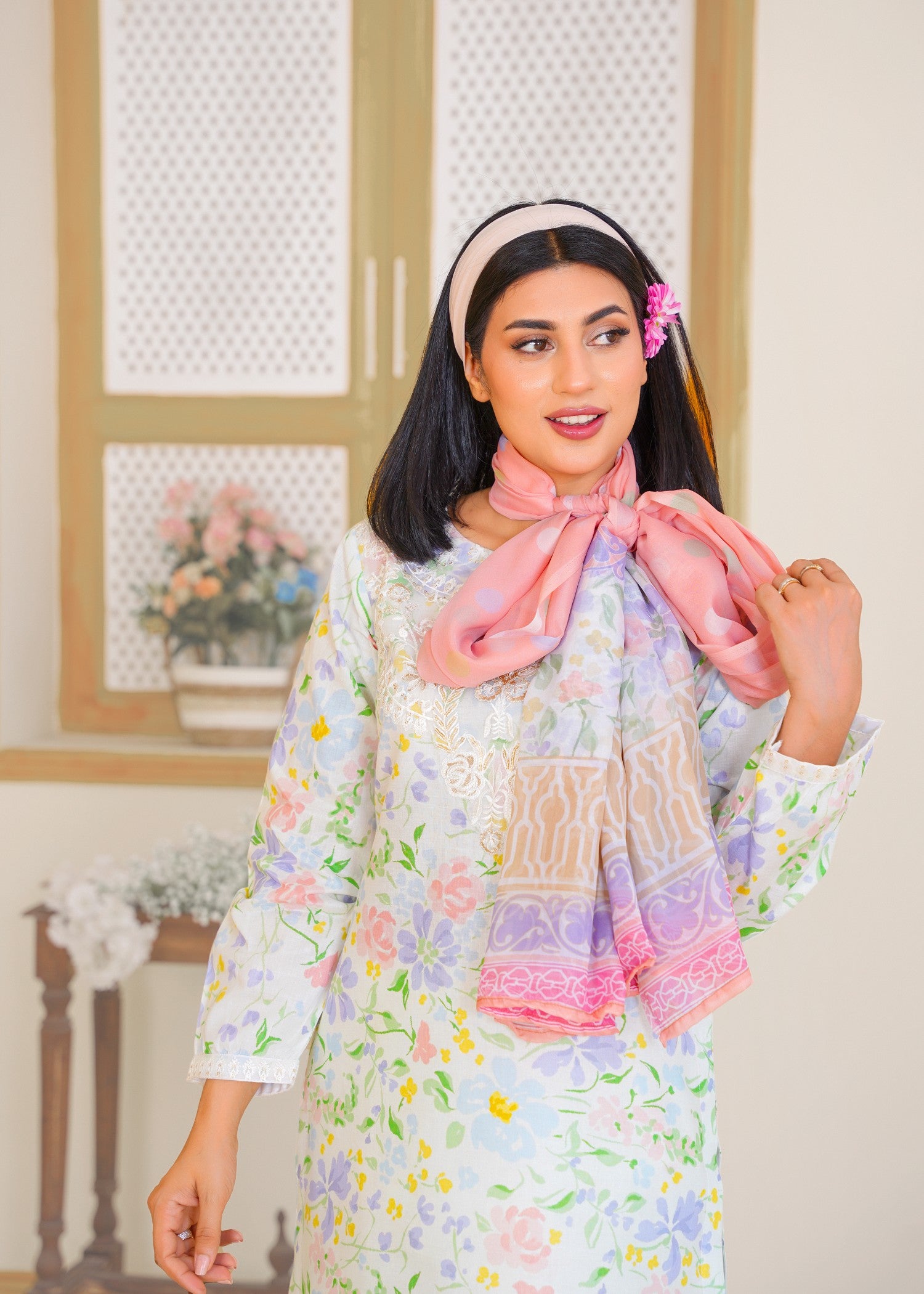 lawn Kurta Set in Pink, ivory