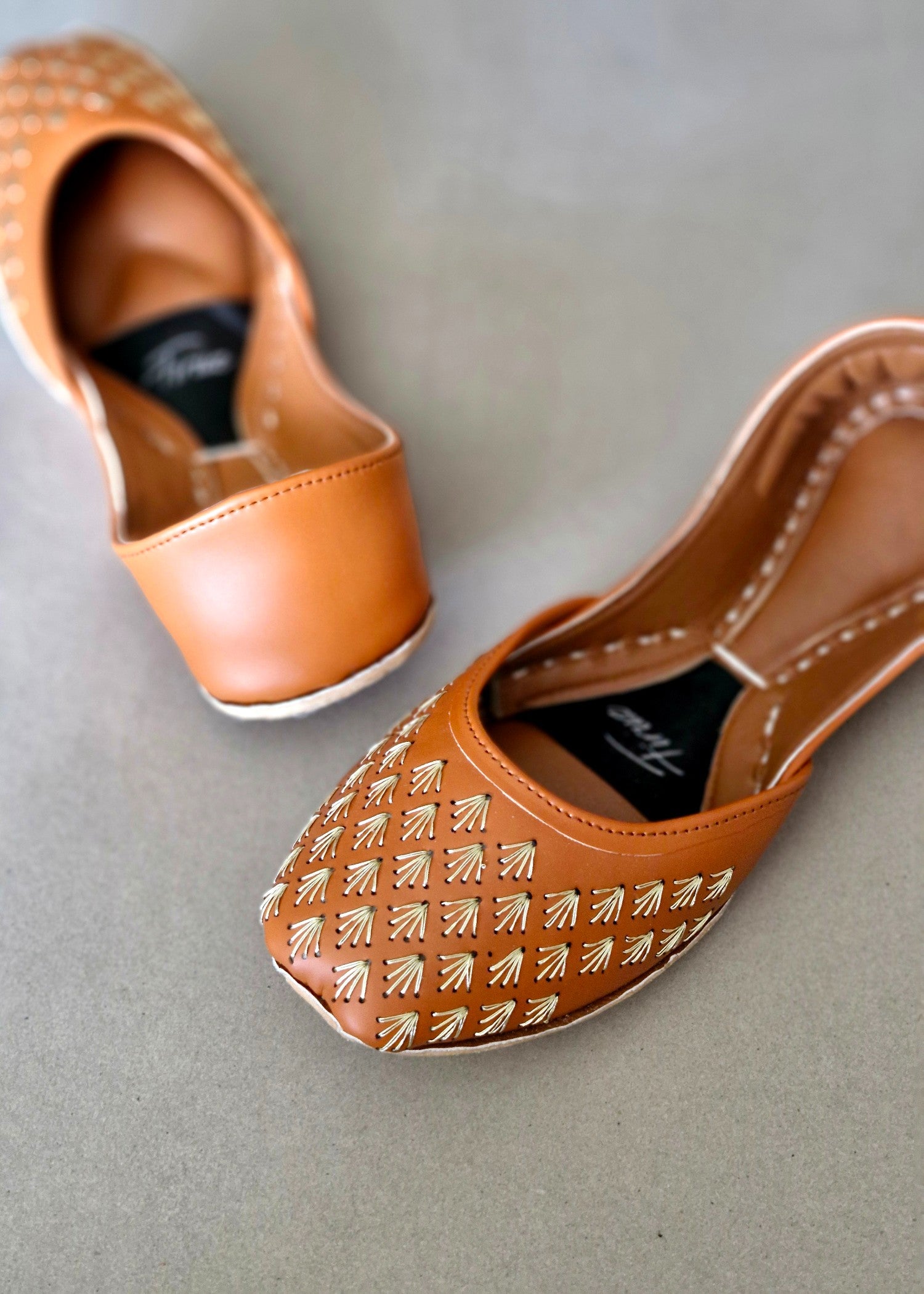 Khussa in Rust orange by - High Quality Women Khussa BXP4025