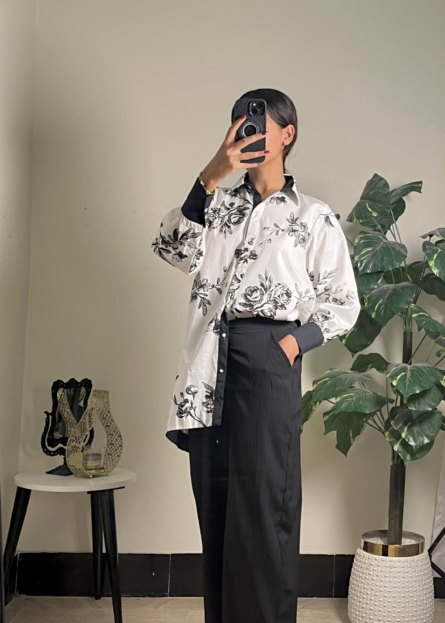 crepe georgette Trousers in Black