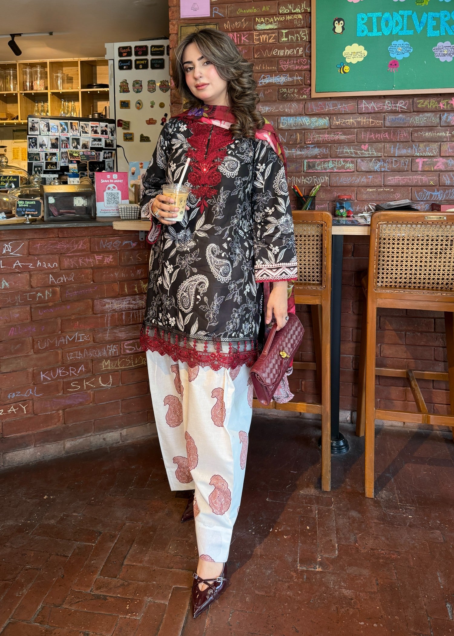 lawn Kurta Set in Black, white, maroon
