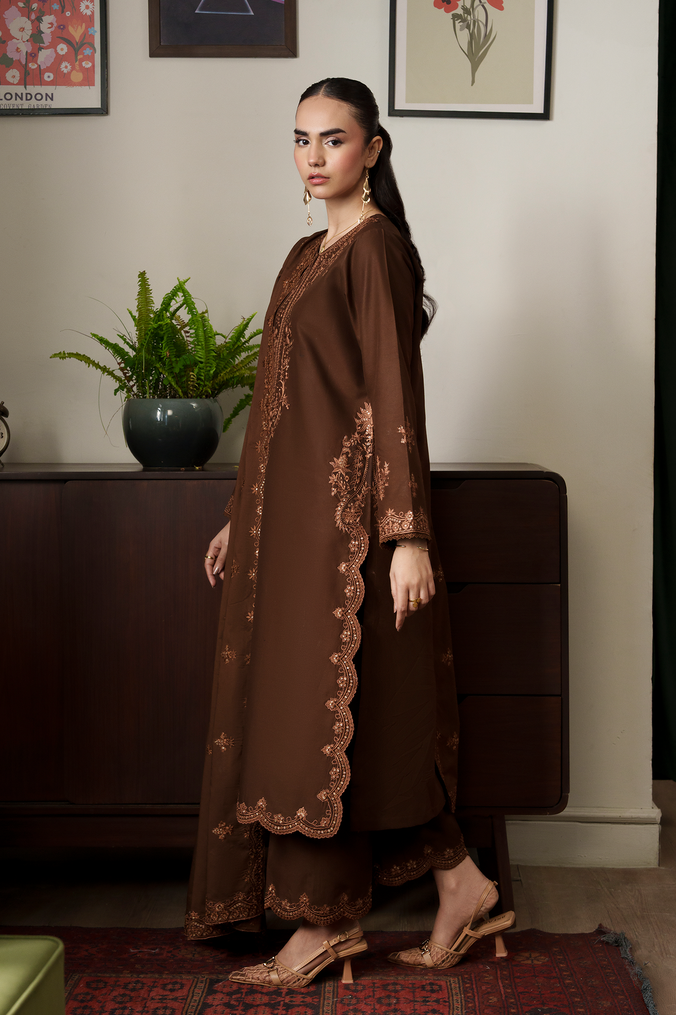 Pret Eid Edit RTW – Rouge