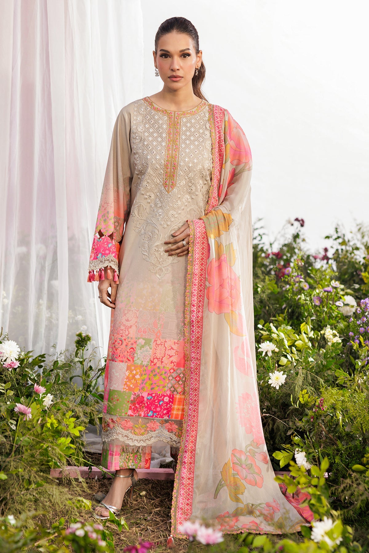 Rang-e-Bahar Lawn – CRB6-05