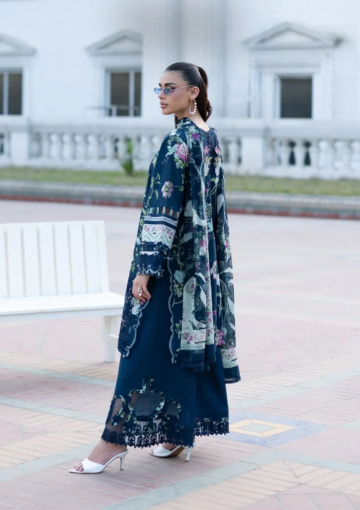 Signature Lawn Edit – 3a Mariel