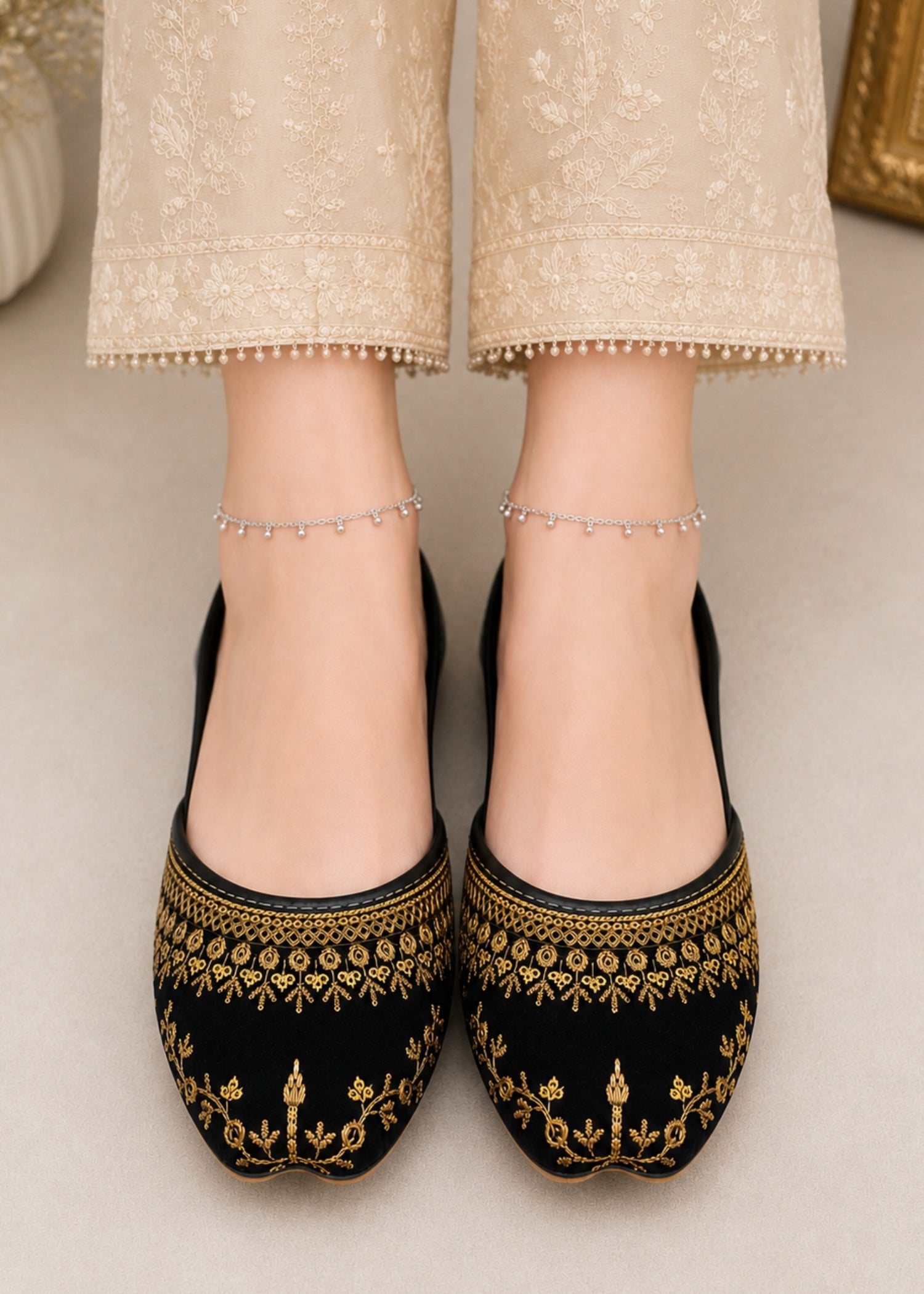 Khussa in Black by - High Quality Women Khussa ZQJ9615
