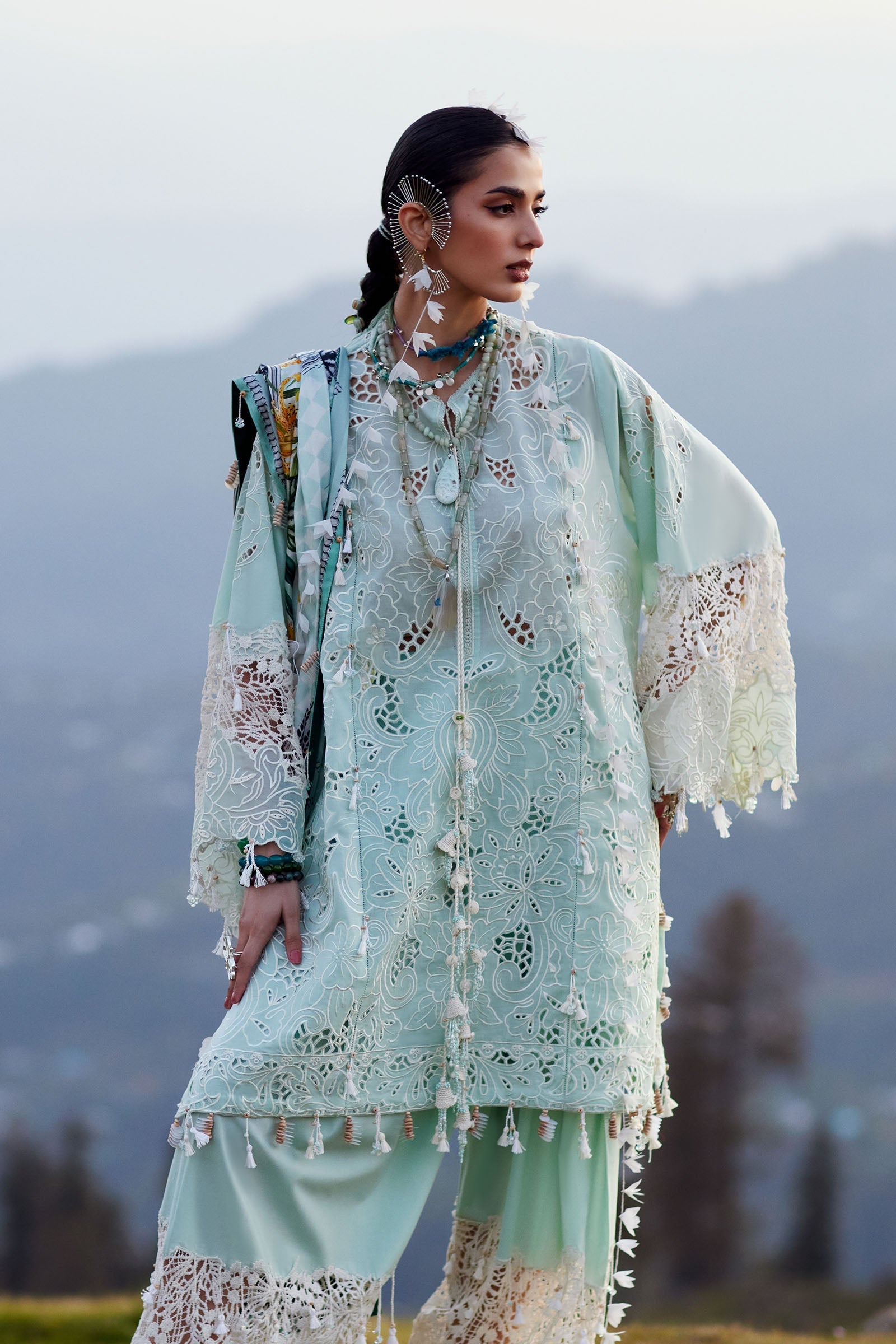 Kashmee Luxury Eid Lawn – ZEVARÉ (EL26-07 A)