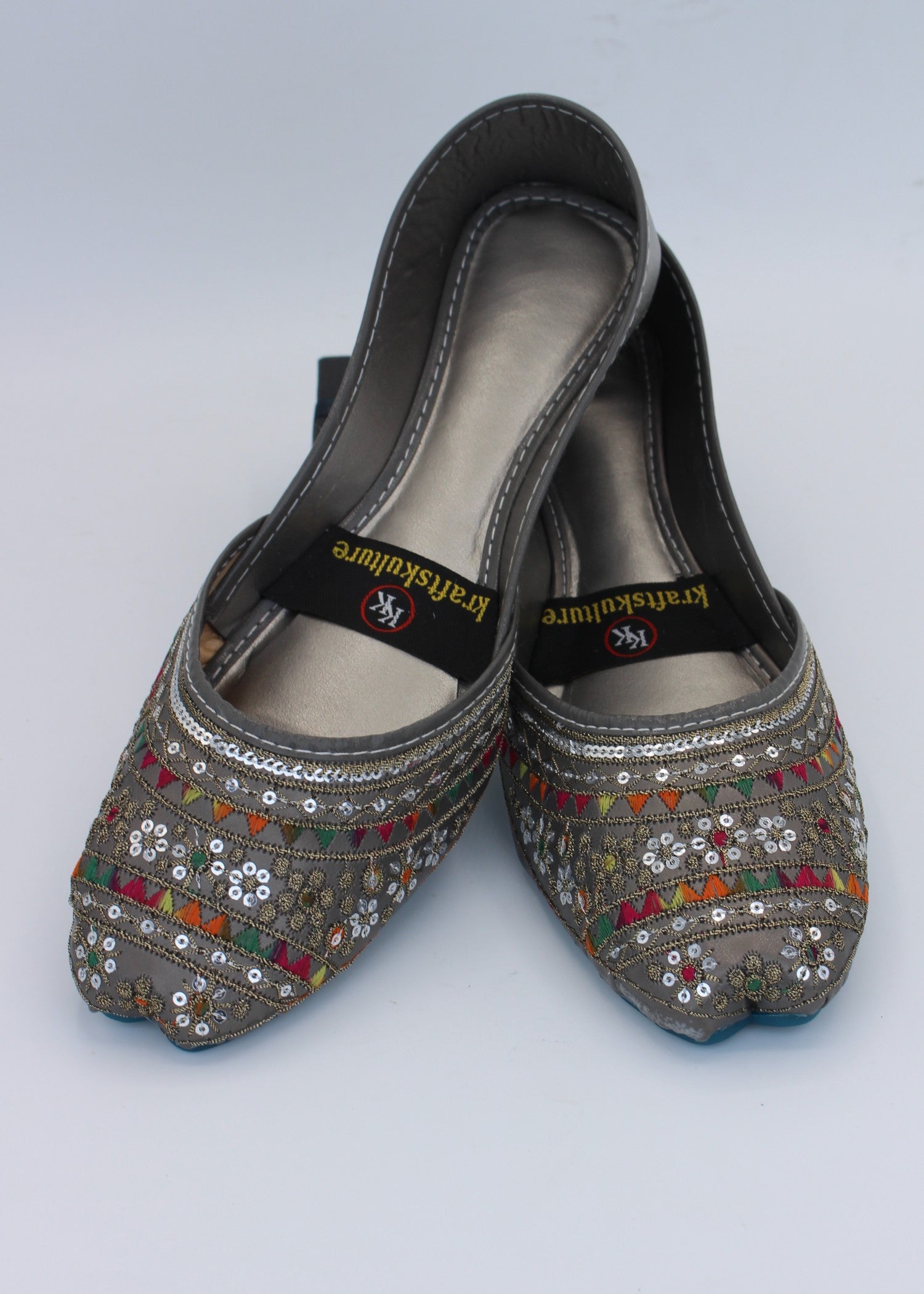 Khussa in Multi, grey by - High Quality Women Khussa IGI0604