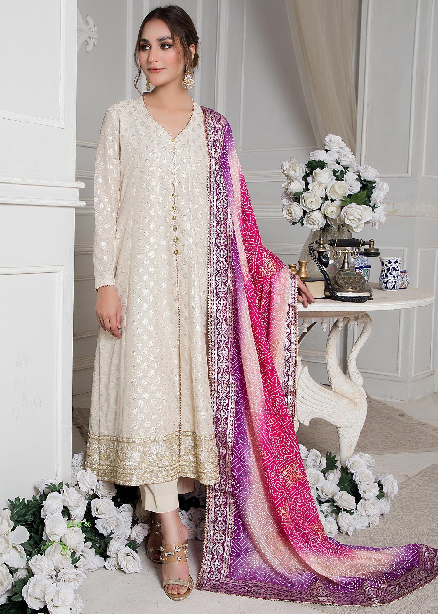 karandi jacquard Kurta Set in Ivory