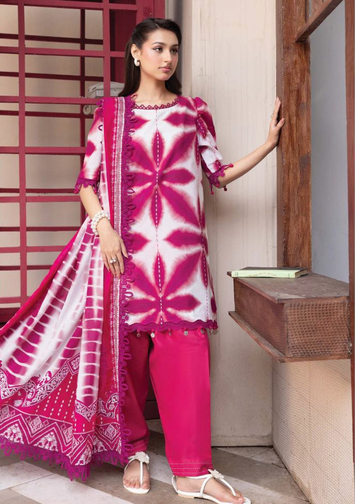 MBasics Elaheh Lawn – V4-04