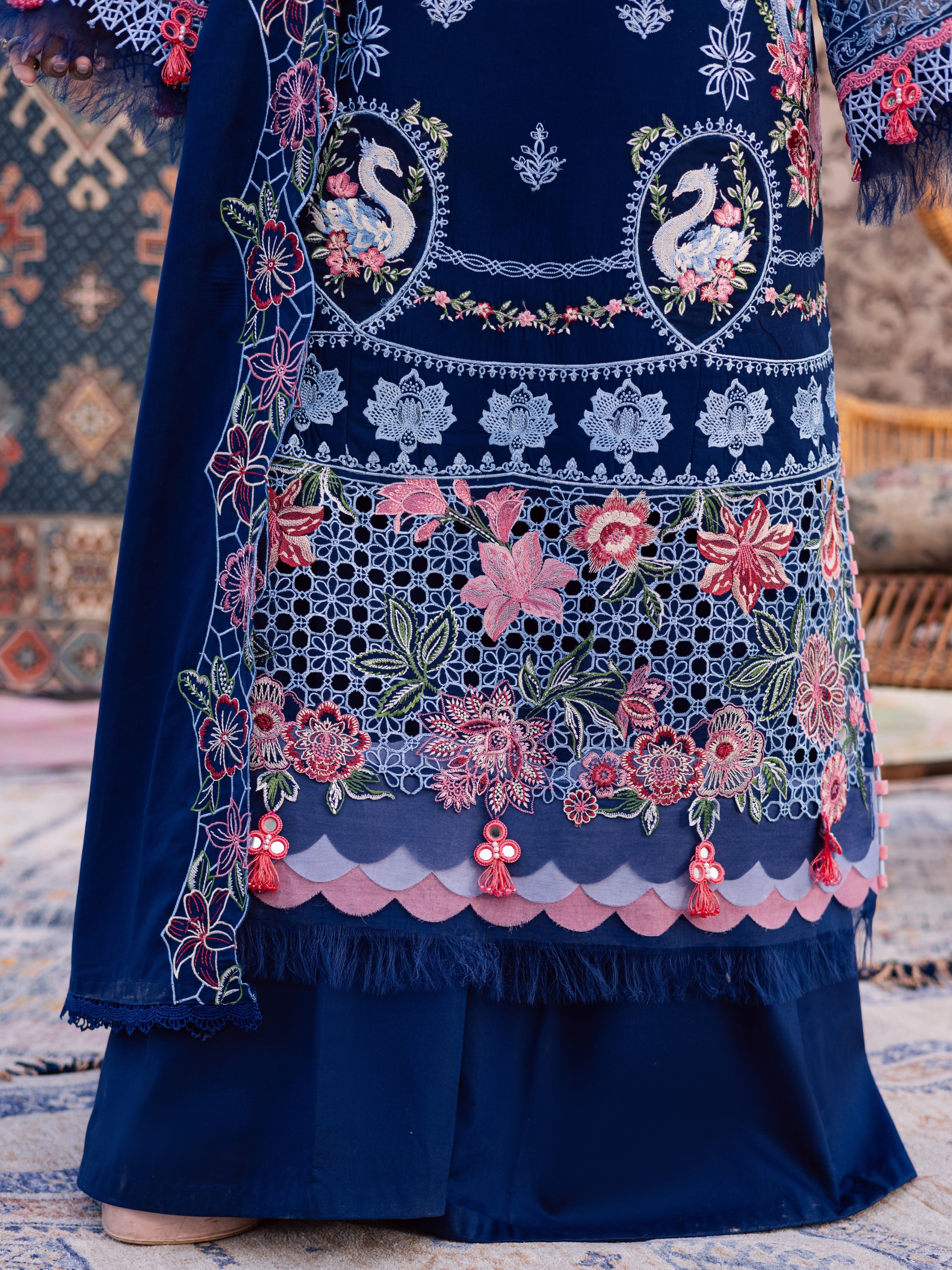Dil-e-Raqsum Lawn – DQ-04