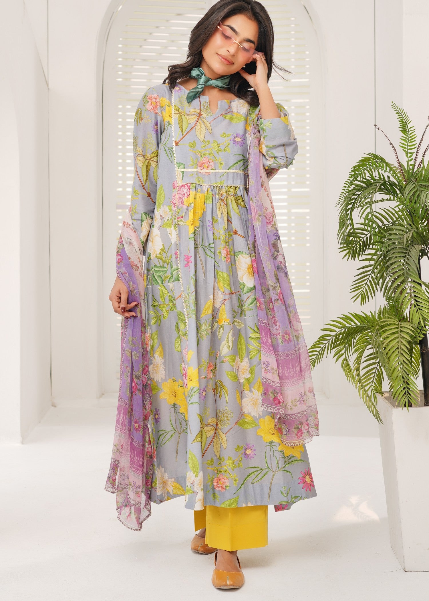 lawn Pishwas in Grey
