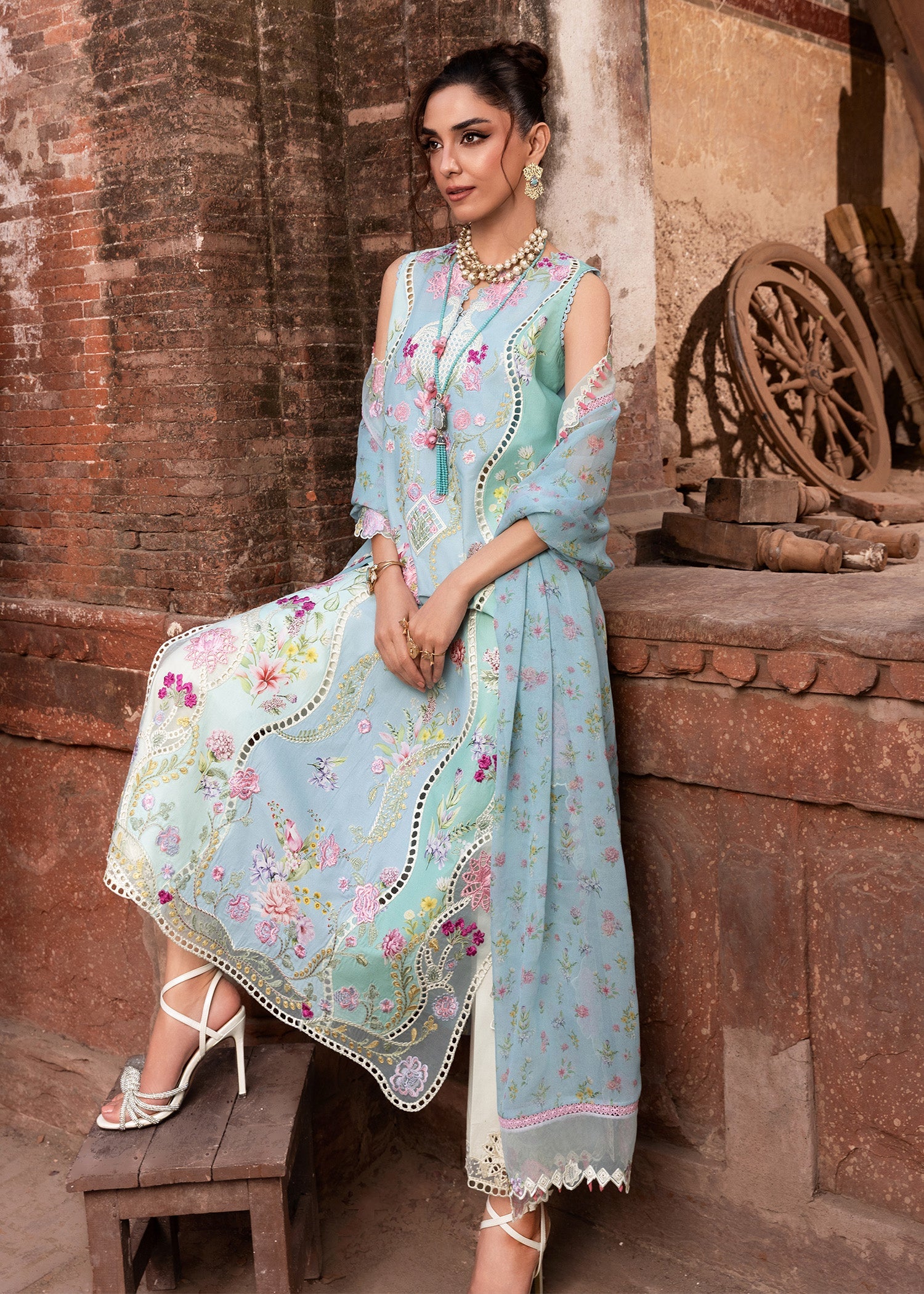 Breeze Festive Luxury Lawn – FAYE-7-B