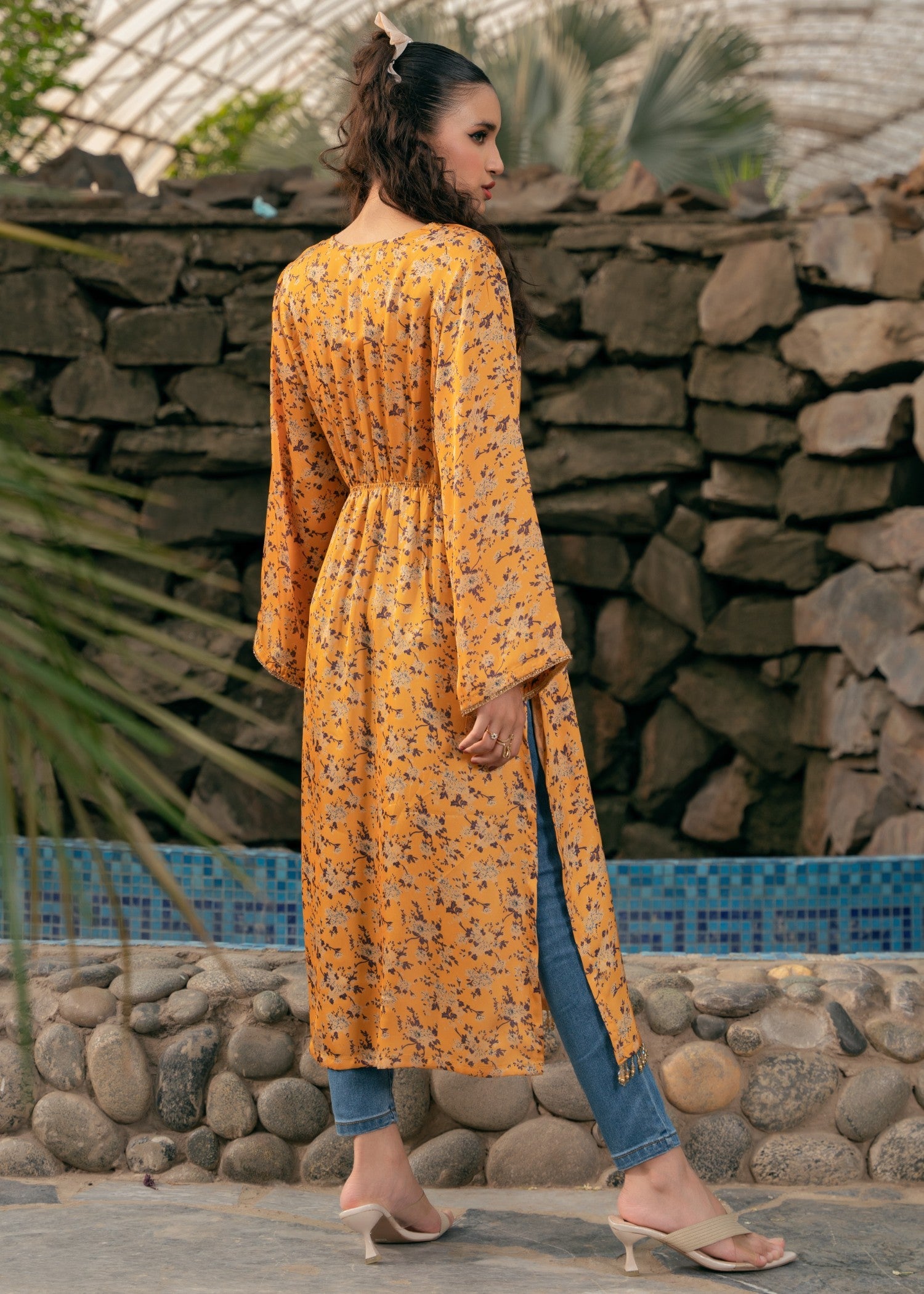charmuse/shamooz Kaftan in Mustard