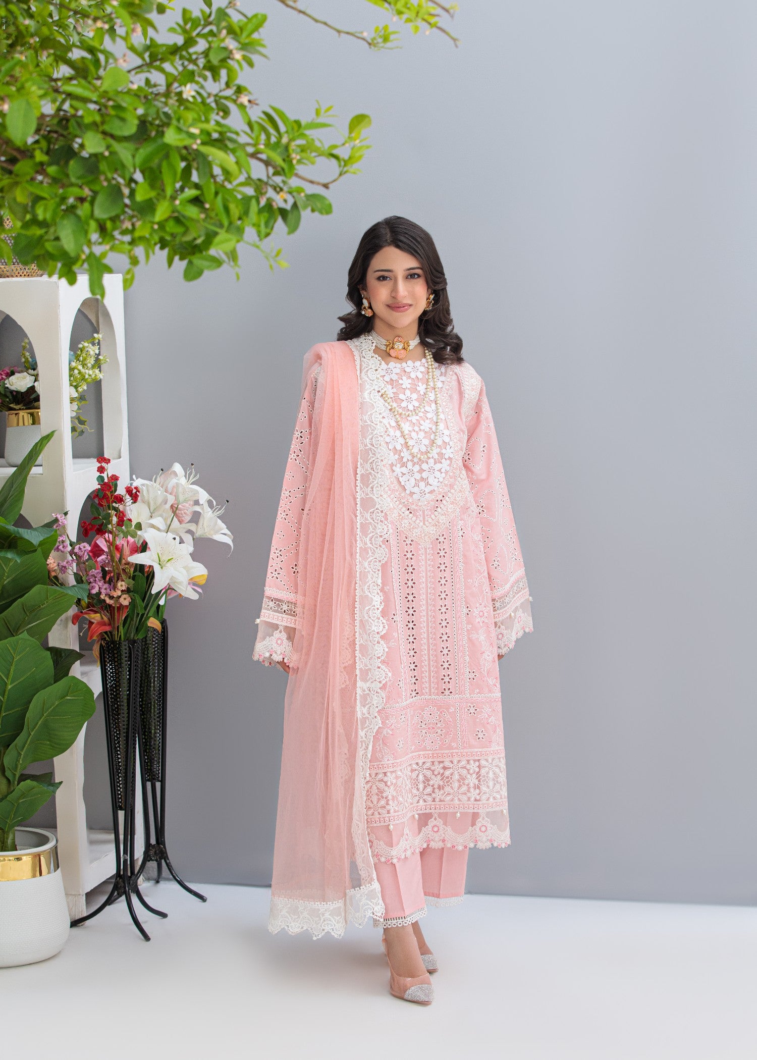 schiffli Kurta Set in Pink