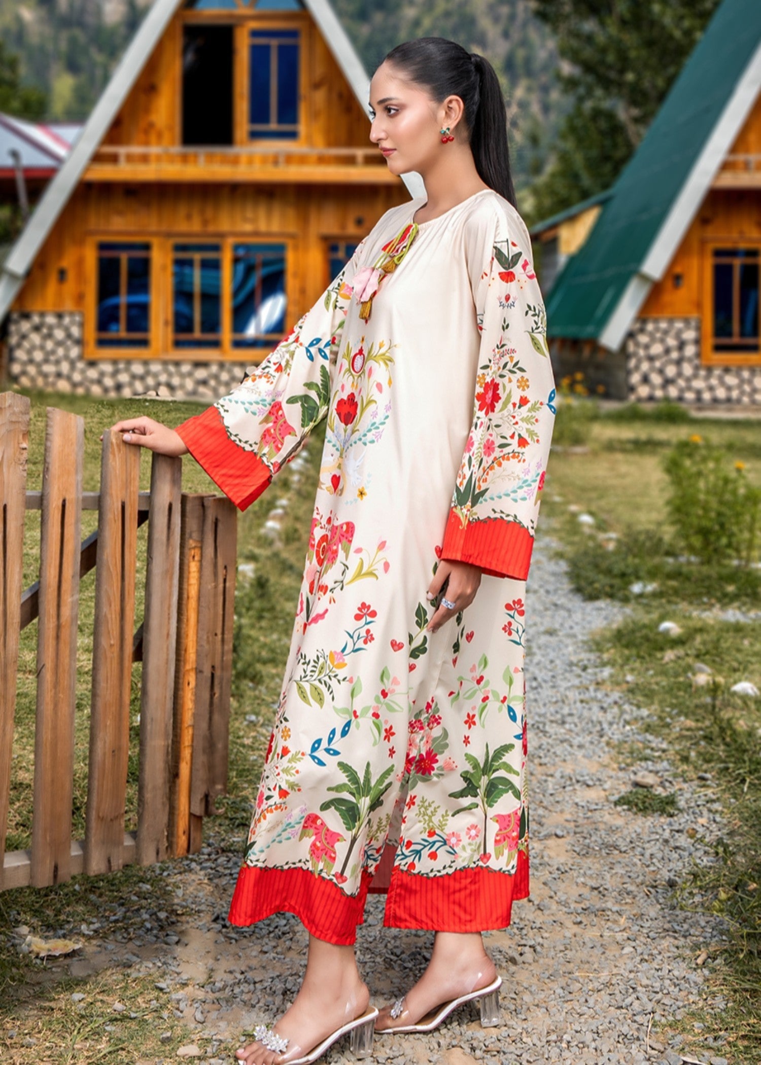 crepe Kaftan in Beige