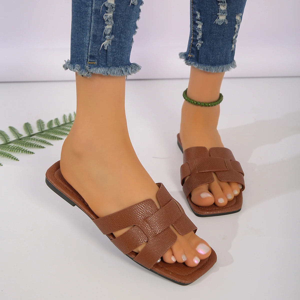 ANJELIKA SLIPPERS