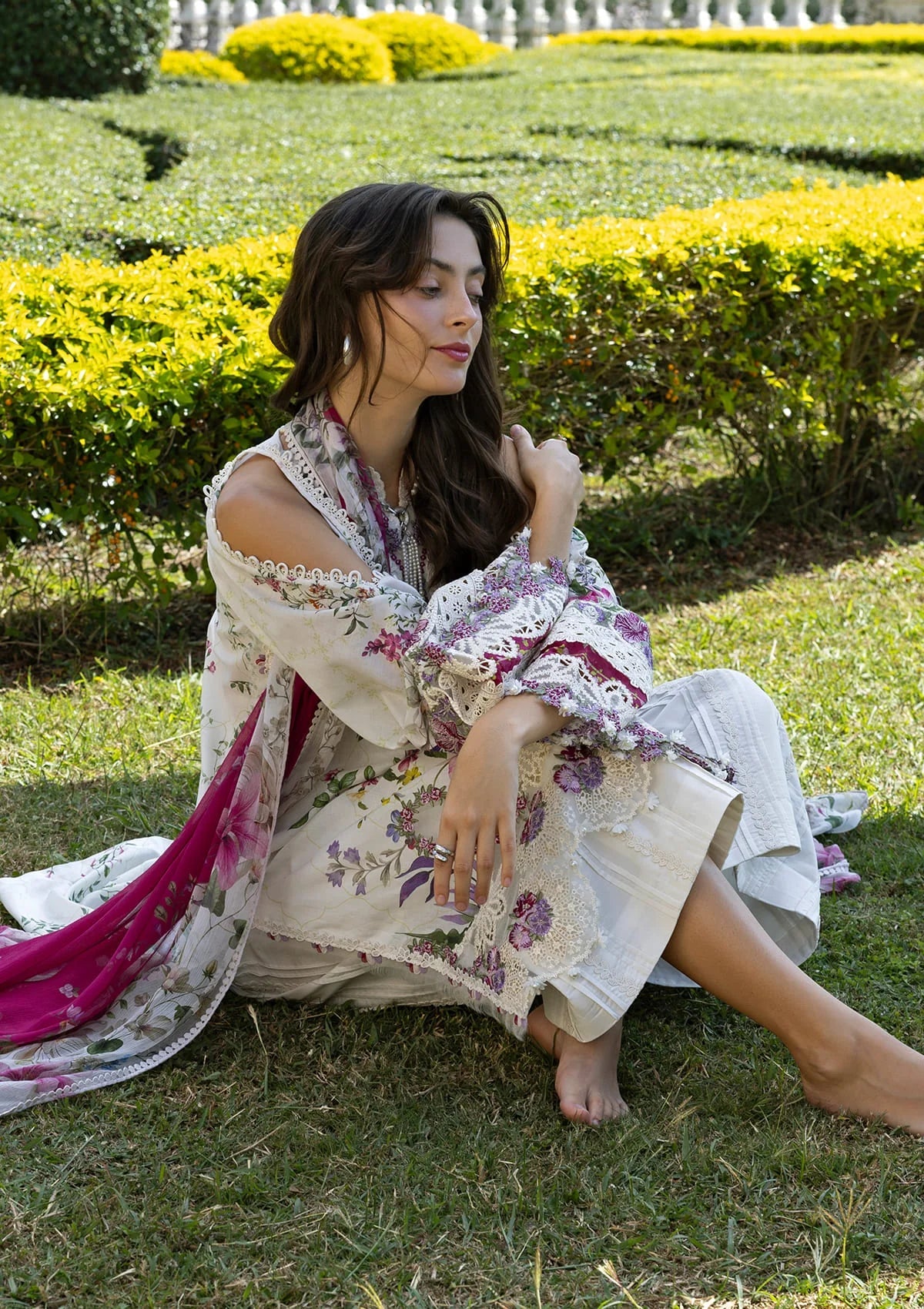 Signature Embroidered Lawn Prints – ESA-1A DUCHESS