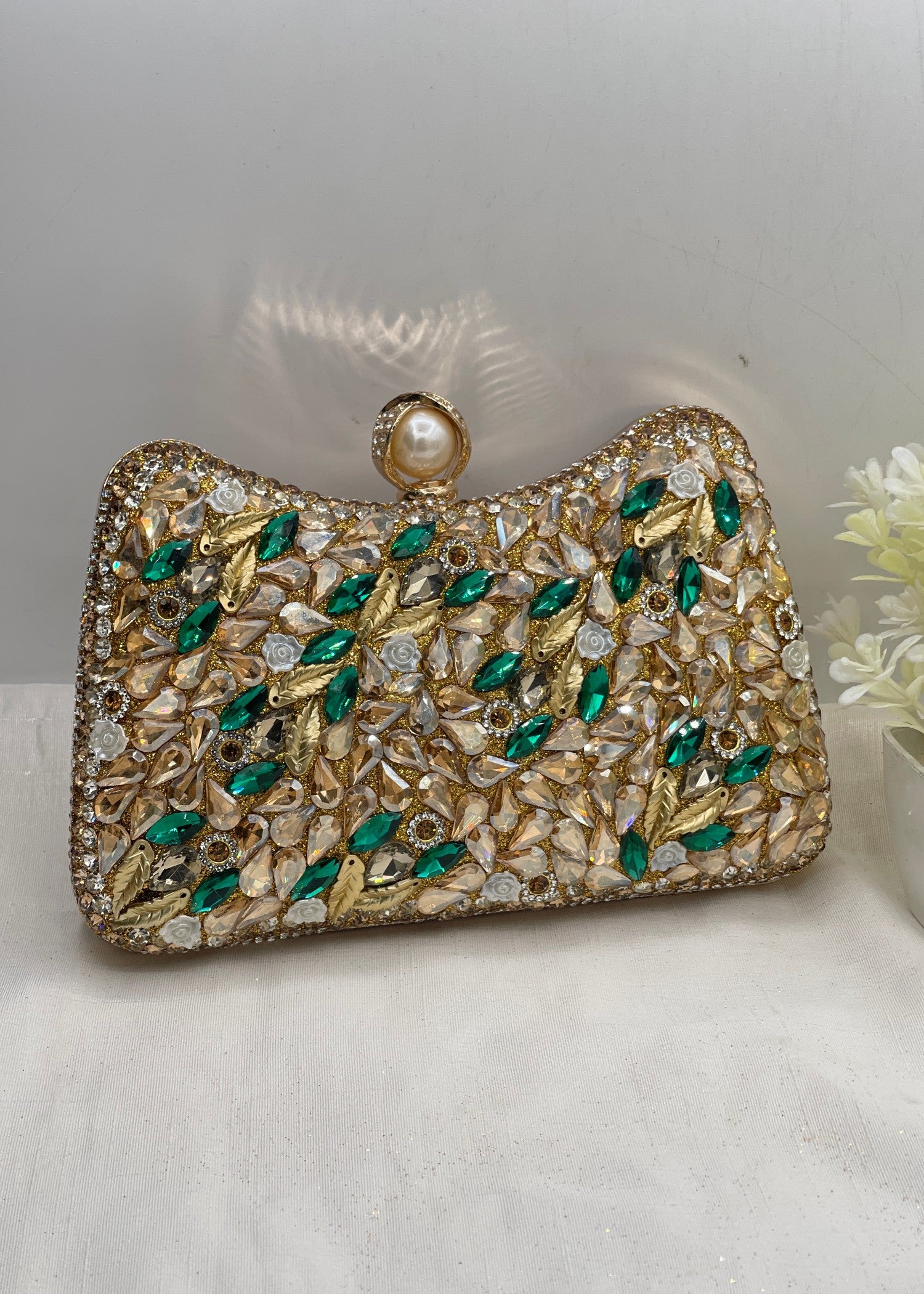 Clutch in Champagne, green Color by - Trendy Women Clutch ZGS4875
