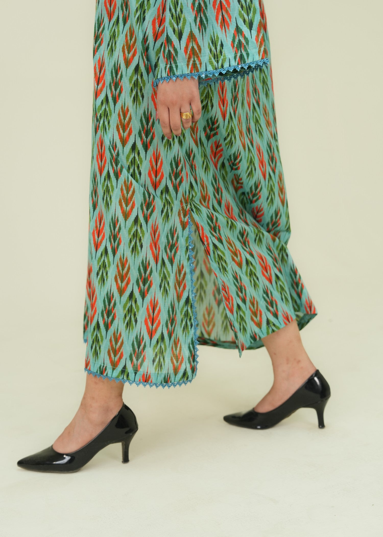 lawn Kaftan in Mint green, forest green