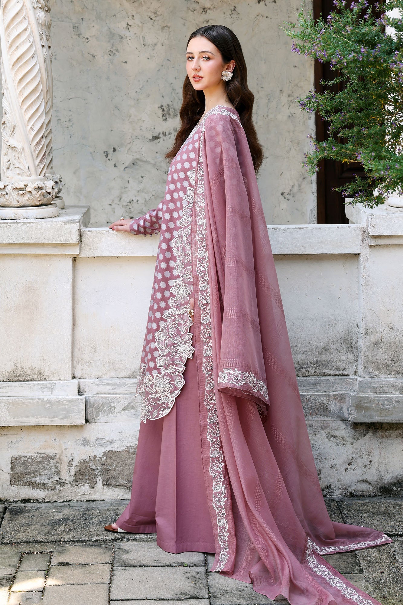Eid Lawn Edit – Ash Rose