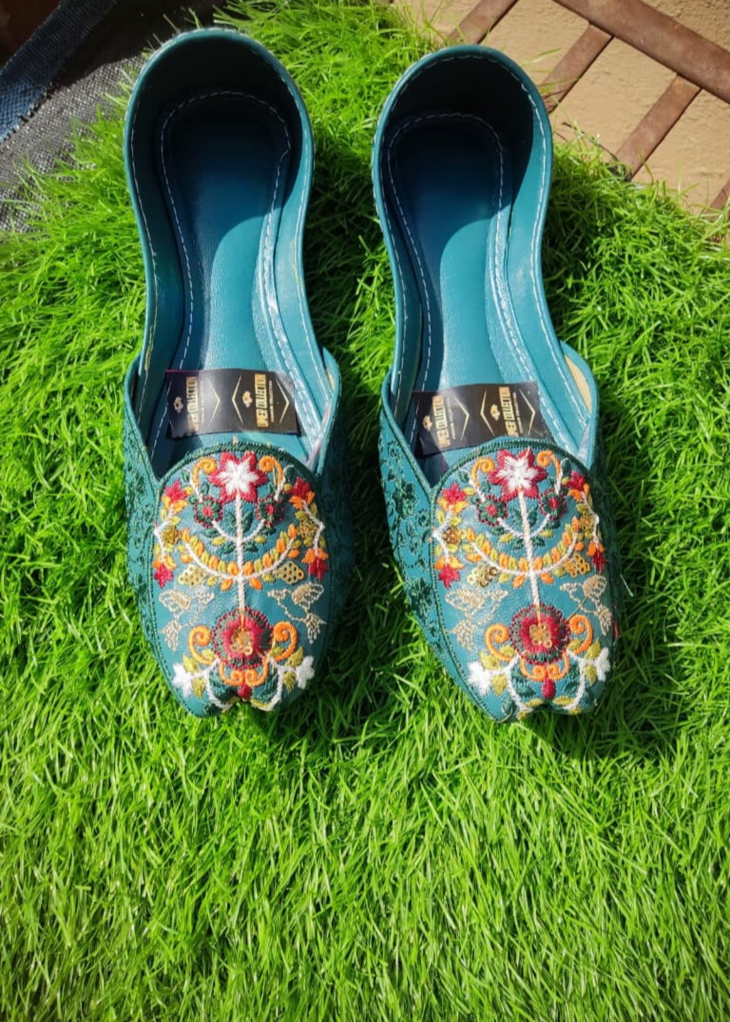 Khussa in Turquoise by - High Quality Women Khussa QRH5833